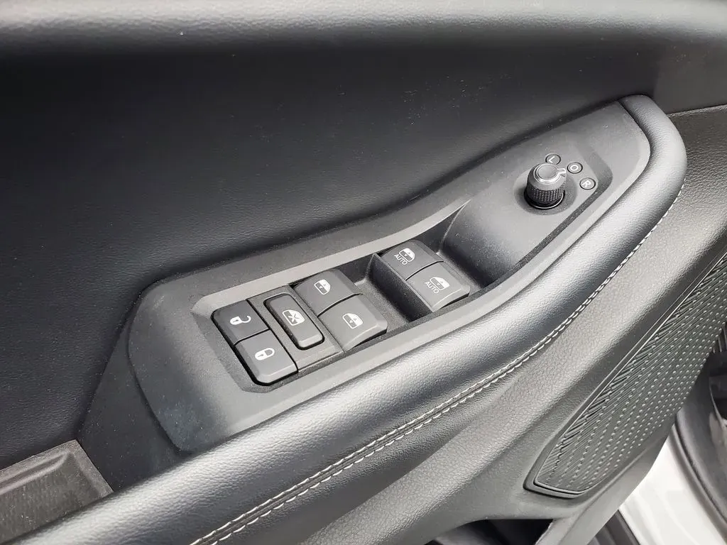 2023 Bright White Clearcoat /Global Black Jeep Grand Cherokee Limited (1C4RJKBG4P8) with an V6, 3.6L engine, 8-speed automatic transmission, located at 6064 Gull Rd, Kalamazoo, MI, 49048, (269) 222-0088, 42.328388, -85.512924 - **Unleash Your Adventurous Spirit with the 2023 Jeep Grand Cherokee L Limited 4WD!**<br /> <br /> Are you ready to elevate your family adventures, road trips, or weekend getaways? The 2023 Jeep Grand Cherokee L Limited 4WD is not just a vehicle; it's your passport to unforgettable experiences. Perfe - Photo#15