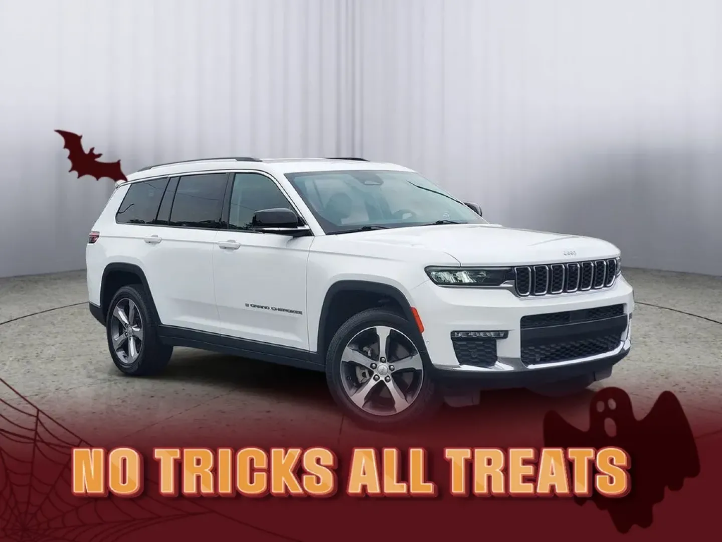 2023 Bright White Clearcoat /Global Black Jeep Grand Cherokee Limited (1C4RJKBG4P8) with an V6, 3.6L engine, 8-speed automatic transmission, located at 6064 Gull Rd, Kalamazoo, MI, 49048, (269) 222-0088, 42.328388, -85.512924 - **Unleash Your Adventurous Spirit with the 2023 Jeep Grand Cherokee L Limited 4WD!**<br /> <br /> Are you ready to elevate your family adventures, road trips, or weekend getaways? The 2023 Jeep Grand Cherokee L Limited 4WD is not just a vehicle; it's your passport to unforgettable experiences. Perfe - Photo#0
