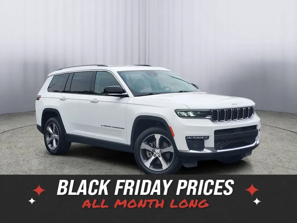 2023 Bright White Clearcoat /Global Black Jeep Grand Cherokee Limited (1C4RJKBG4P8) with an V6, 3.6L engine, 8-speed automatic transmission, located at 6064 Gull Rd, Kalamazoo, MI, 49048, (269) 222-0088, 42.328388, -85.512924 - **Unleash Your Adventurous Spirit with the 2023 Jeep Grand Cherokee L Limited 4WD!**<br /> <br /> Are you ready to elevate your family adventures, road trips, or weekend getaways? The 2023 Jeep Grand Cherokee L Limited 4WD is not just a vehicle; it's your passport to unforgettable experiences. Perfe - Photo#0