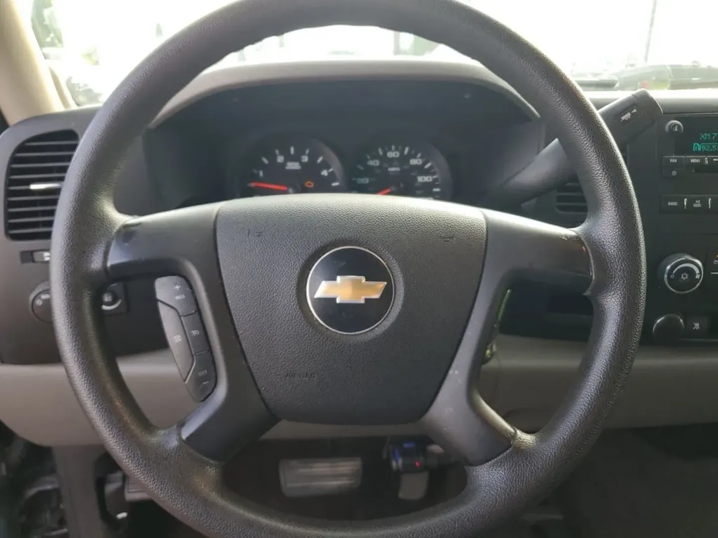 2009 Blue Granite Metallic /Dark Titanium Chevrolet Silverado Work Truck (1GCEK19C99Z) with an V8, 4.8L engine, 4-speed automatic transmission, located at 6064 Gull Rd, Kalamazoo, MI, 49048, (269) 222-0088, 42.328388, -85.512924 - Looking for the perfect pickup truck to elevate your weekend adventures or enhance your daily commutes? Look no further than this stunning 2009 Chevrolet Silverado Work Truck, available now at AutoMaxx in Kalamazoo, MI! Whether you need a dependable vehicle for family trips, hauling equipment, or si - Photo#14