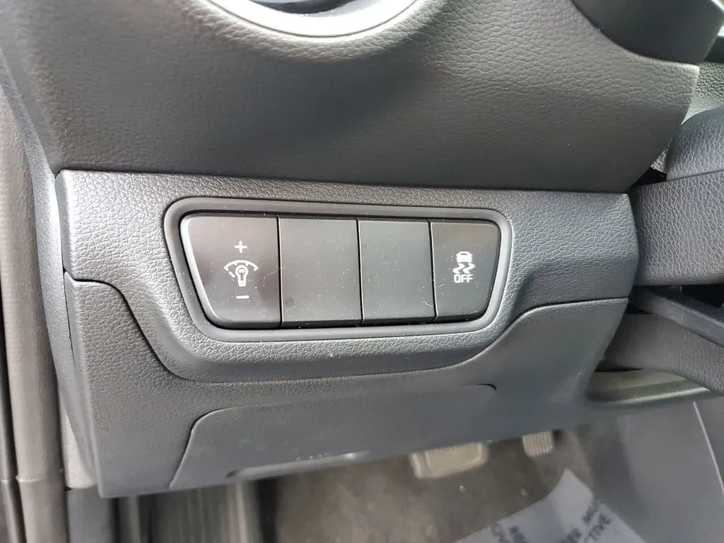 2024 Aurora Black /Black Kia Forte LXS (3KPF24AD8RE) with an 4 Cyl, 2.0L engine, CVT transmission, located at 6064 Gull Rd, Kalamazoo, MI, 49048, (269) 222-0088, 42.328388, -85.512924 - Explore the open road with confidence in this stunning 2024 Kia Forte, available now at AutoMaxx - Kalamazoo. This pre-owned sedan is the perfect blend of style, comfort, and advanced technology, making it an excellent choice for anyone from budget-conscious buyers to families seeking a reliable veh - Photo#14