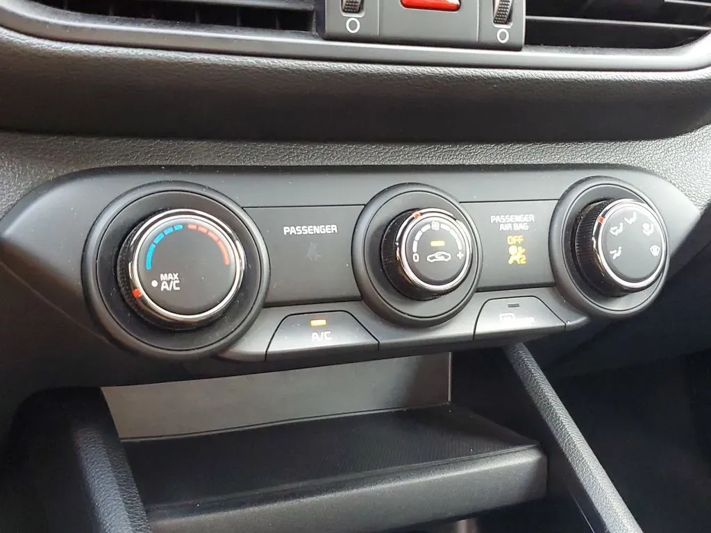 2024 Aurora Black /Black Kia Forte LXS (3KPF24AD8RE) with an 4 Cyl, 2.0L engine, CVT transmission, located at 6064 Gull Rd, Kalamazoo, MI, 49048, (269) 222-0088, 42.328388, -85.512924 - Explore the open road with confidence in this stunning 2024 Kia Forte, available now at AutoMaxx - Kalamazoo. This pre-owned sedan is the perfect blend of style, comfort, and advanced technology, making it an excellent choice for anyone from budget-conscious buyers to families seeking a reliable veh - Photo#21