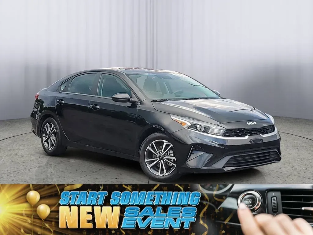 2024 Aurora Black /Black Kia Forte LXS (3KPF24AD8RE) with an 4 Cyl, 2.0L engine, CVT transmission, located at 6064 Gull Rd, Kalamazoo, MI, 49048, (269) 222-0088, 42.328388, -85.512924 - Explore the open road with confidence in this stunning 2024 Kia Forte, available now at AutoMaxx - Kalamazoo. This pre-owned sedan is the perfect blend of style, comfort, and advanced technology, making it an excellent choice for anyone from budget-conscious buyers to families seeking a reliable veh - Photo#0