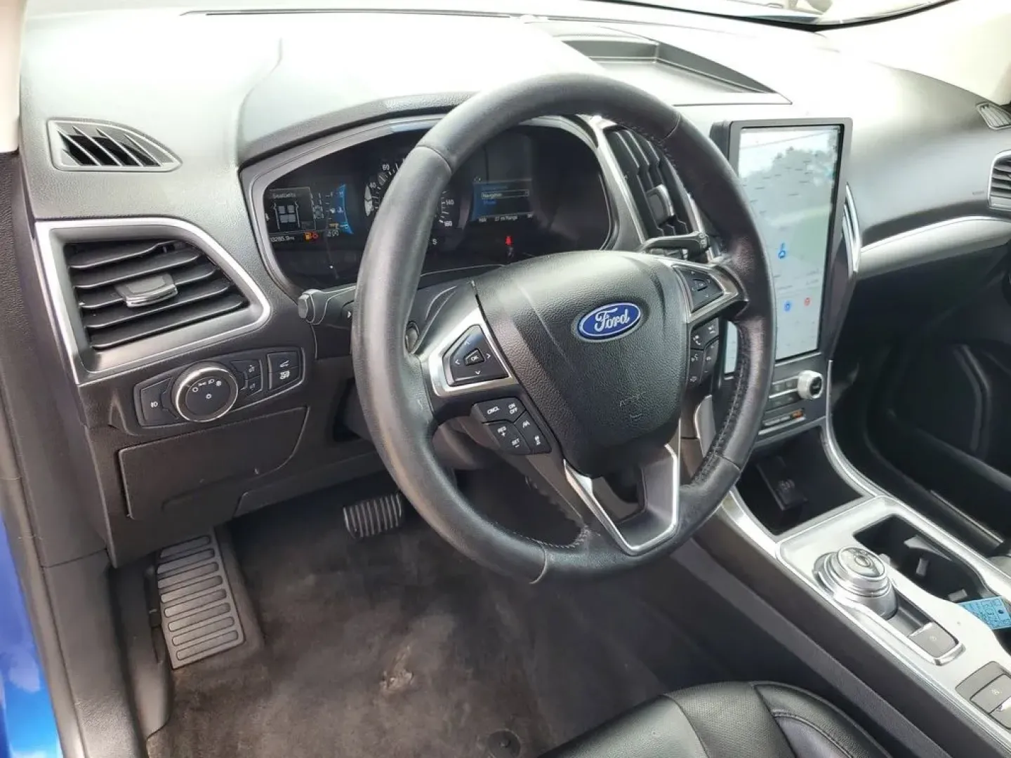 2022 Atlas Blue Metallic /Ebony Ford Edge Titanium (2FMPK4K95NB) with an 4 Cyl, 2.0L engine, 8-speed automatic transmission, located at 6064 Gull Rd, Kalamazoo, MI, 49048, (269) 222-0088, 42.328388, -85.512924 - **Discover the 2022 Ford Edge Titanium: Your Ideal SUV for Family Adventures and Daily Commutes!**<br /> <br /> Are you searching for the perfect balance of style, comfort, and capability? Look no further than this stunning 2022 Ford Edge Titanium, available now at AutoMaxx - Battle Creek! Whether y - Photo#11