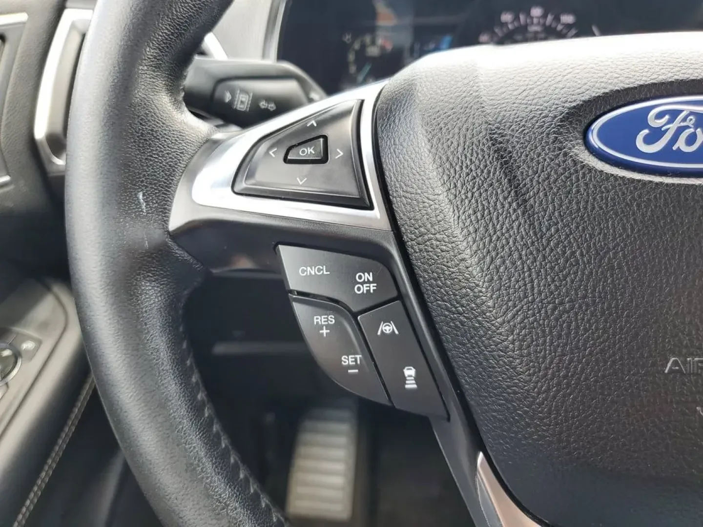 2022 Atlas Blue Metallic /Ebony Ford Edge Titanium (2FMPK4K95NB) with an 4 Cyl, 2.0L engine, 8-speed automatic transmission, located at 6064 Gull Rd, Kalamazoo, MI, 49048, (269) 222-0088, 42.328388, -85.512924 - **Discover the 2022 Ford Edge Titanium: Your Ideal SUV for Family Adventures and Daily Commutes!**<br /> <br /> Are you searching for the perfect balance of style, comfort, and capability? Look no further than this stunning 2022 Ford Edge Titanium, available now at AutoMaxx - Battle Creek! Whether y - Photo#16