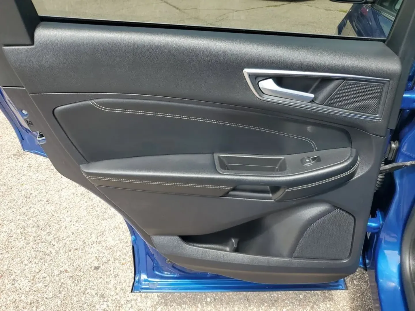 2022 Atlas Blue Metallic /Ebony Ford Edge Titanium (2FMPK4K95NB) with an 4 Cyl, 2.0L engine, 8-speed automatic transmission, located at 6064 Gull Rd, Kalamazoo, MI, 49048, (269) 222-0088, 42.328388, -85.512924 - **Discover the 2022 Ford Edge Titanium: Your Ideal SUV for Family Adventures and Daily Commutes!**<br /> <br /> Are you searching for the perfect balance of style, comfort, and capability? Look no further than this stunning 2022 Ford Edge Titanium, available now at AutoMaxx - Battle Creek! Whether y - Photo#26