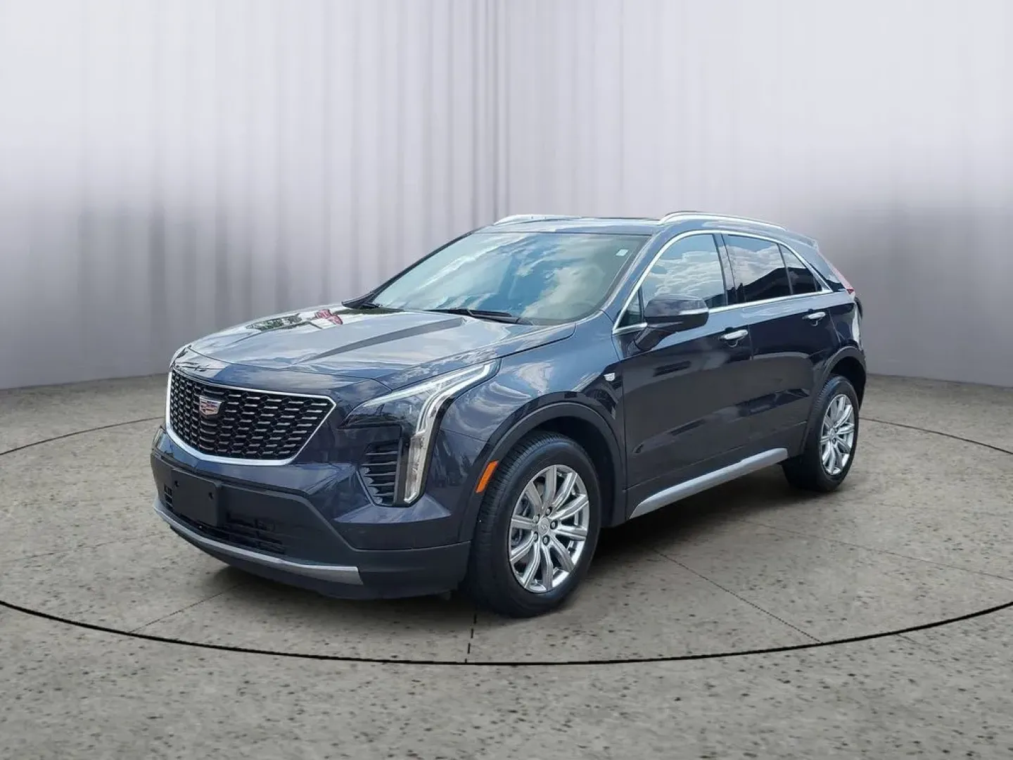 2023 Galactic Gray Metallic /Light Platinum/Jet Black Cadillac XT4 AWD Premium Luxury (1GYFZDR42PF) with an 4 Cyl, 2.0L engine, 9-speed automatic transmission, located at 6064 Gull Rd, Kalamazoo, MI, 49048, (269) 222-0088, 42.328388, -85.512924 - **Experience Luxury and Versatility with the 2023 Cadillac XT4 at AutoMaxx - Battle Creek!**<br /> <br /> Are you in search of an SUV that effortlessly combines luxury, performance, and practicality? Look no further than the stunning 2023 Cadillac XT4, now available at AutoMaxx, your premier pre-own - Photo#4