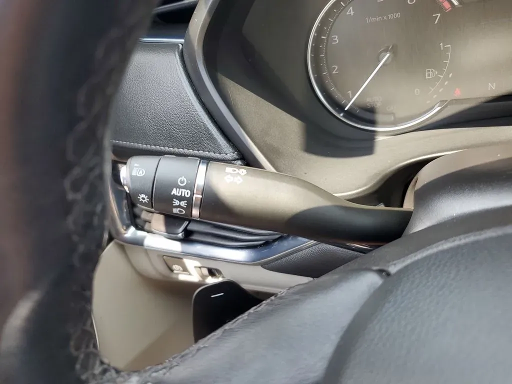 2023 Galactic Gray Metallic /Light Platinum/Jet Black Cadillac XT4 AWD Premium Luxury (1GYFZDR42PF) with an 4 Cyl, 2.0L engine, 9-speed automatic transmission, located at 6064 Gull Rd, Kalamazoo, MI, 49048, (269) 222-0088, 42.328388, -85.512924 - **Experience Luxury and Versatility with the 2023 Cadillac XT4 at AutoMaxx - Battle Creek!**<br /> <br /> Are you in search of an SUV that effortlessly combines luxury, performance, and practicality? Look no further than the stunning 2023 Cadillac XT4, now available at AutoMaxx, your premier pre-own - Photo#14