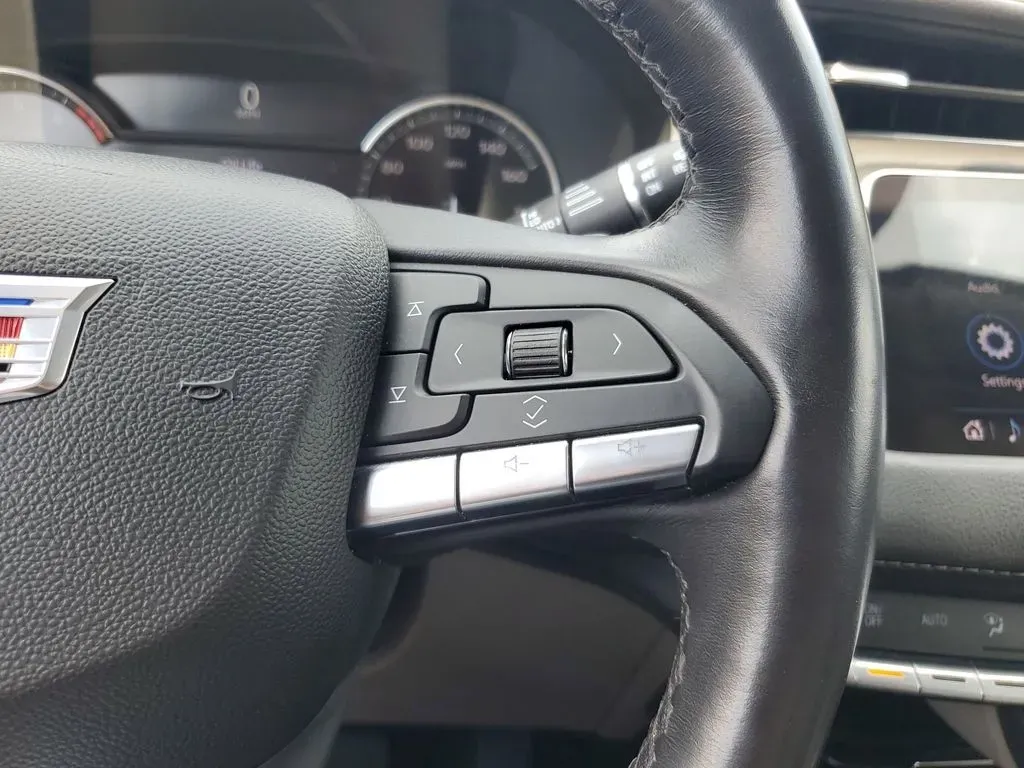 2023 Galactic Gray Metallic /Light Platinum/Jet Black Cadillac XT4 AWD Premium Luxury (1GYFZDR42PF) with an 4 Cyl, 2.0L engine, 9-speed automatic transmission, located at 6064 Gull Rd, Kalamazoo, MI, 49048, (269) 222-0088, 42.328388, -85.512924 - **Experience Luxury and Versatility with the 2023 Cadillac XT4 at AutoMaxx - Battle Creek!**<br /> <br /> Are you in search of an SUV that effortlessly combines luxury, performance, and practicality? Look no further than the stunning 2023 Cadillac XT4, now available at AutoMaxx, your premier pre-own - Photo#17