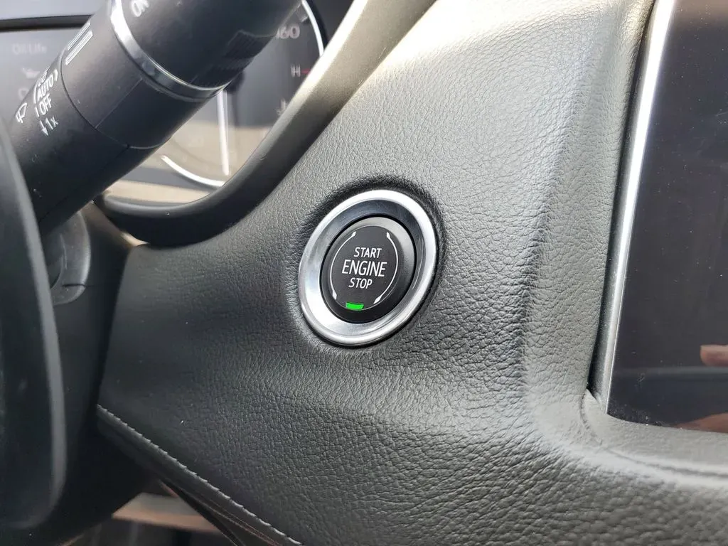 2023 Galactic Gray Metallic /Light Platinum/Jet Black Cadillac XT4 AWD Premium Luxury (1GYFZDR42PF) with an 4 Cyl, 2.0L engine, 9-speed automatic transmission, located at 6064 Gull Rd, Kalamazoo, MI, 49048, (269) 222-0088, 42.328388, -85.512924 - **Experience Luxury and Versatility with the 2023 Cadillac XT4 at AutoMaxx - Battle Creek!**<br /> <br /> Are you in search of an SUV that effortlessly combines luxury, performance, and practicality? Look no further than the stunning 2023 Cadillac XT4, now available at AutoMaxx, your premier pre-own - Photo#18