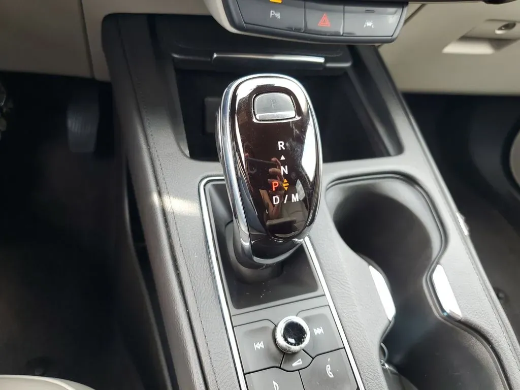 2023 Galactic Gray Metallic /Light Platinum/Jet Black Cadillac XT4 AWD Premium Luxury (1GYFZDR42PF) with an 4 Cyl, 2.0L engine, 9-speed automatic transmission, located at 6064 Gull Rd, Kalamazoo, MI, 49048, (269) 222-0088, 42.328388, -85.512924 - **Experience Luxury and Versatility with the 2023 Cadillac XT4 at AutoMaxx - Battle Creek!**<br /> <br /> Are you in search of an SUV that effortlessly combines luxury, performance, and practicality? Look no further than the stunning 2023 Cadillac XT4, now available at AutoMaxx, your premier pre-own - Photo#23