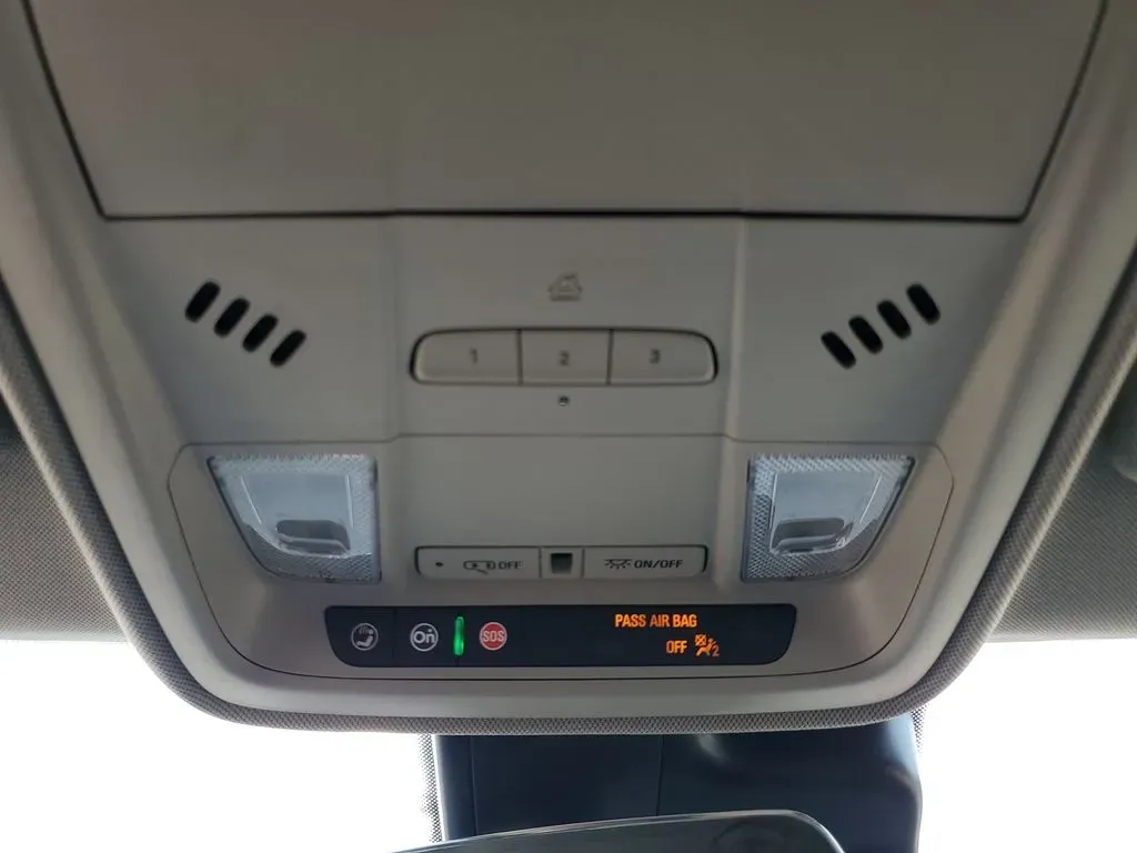 2023 Galactic Gray Metallic /Light Platinum/Jet Black Cadillac XT4 AWD Premium Luxury (1GYFZDR42PF) with an 4 Cyl, 2.0L engine, 9-speed automatic transmission, located at 6064 Gull Rd, Kalamazoo, MI, 49048, (269) 222-0088, 42.328388, -85.512924 - **Experience Luxury and Versatility with the 2023 Cadillac XT4 at AutoMaxx - Battle Creek!**<br /> <br /> Are you in search of an SUV that effortlessly combines luxury, performance, and practicality? Look no further than the stunning 2023 Cadillac XT4, now available at AutoMaxx, your premier pre-own - Photo#26