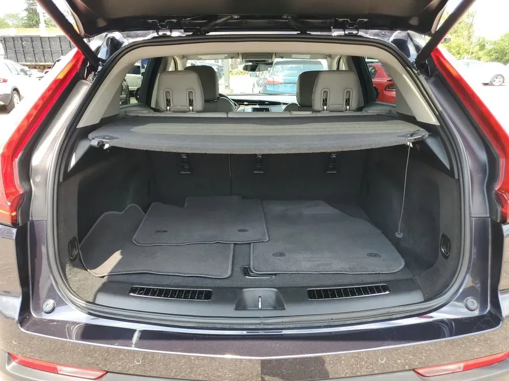 2023 Galactic Gray Metallic /Light Platinum/Jet Black Cadillac XT4 AWD Premium Luxury (1GYFZDR42PF) with an 4 Cyl, 2.0L engine, 9-speed automatic transmission, located at 6064 Gull Rd, Kalamazoo, MI, 49048, (269) 222-0088, 42.328388, -85.512924 - **Experience Luxury and Versatility with the 2023 Cadillac XT4 at AutoMaxx - Battle Creek!**<br /> <br /> Are you in search of an SUV that effortlessly combines luxury, performance, and practicality? Look no further than the stunning 2023 Cadillac XT4, now available at AutoMaxx, your premier pre-own - Photo#30