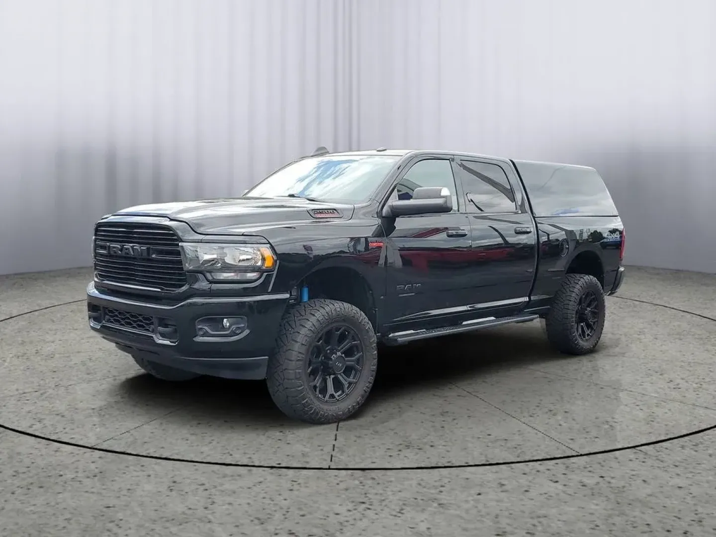 2019 Diamond Black Crystal Pearlcoat /Black Ram 2500 Big Horn (3C6UR5DJ3KG) with an V8, 6.4L engine, 8-speed automatic transmission, located at 6064 Gull Rd, Kalamazoo, MI, 49048, (269) 222-0088, 42.328388, -85.512924 - **Adventure Awaits with the 2019 Ram 2500 Tradesman Crew Cab Your Ultimate Workhorse and Family Companion!**<br /> <br /> Are you ready to elevate your lifestyle with a powerful truck that meets all your needs? The 2019 Ram 2500 Tradesman Crew Cab SWB 4WD is perfect for those who crave adventure, w - Photo#2