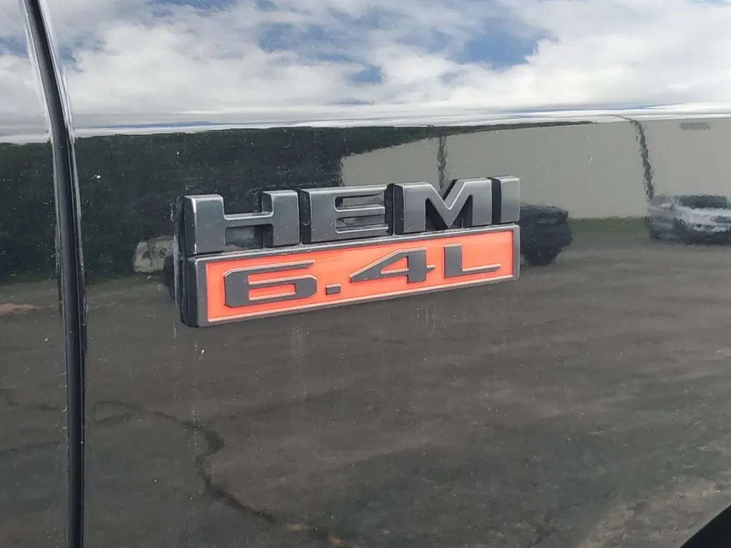 2019 Diamond Black Crystal Pearlcoat /Black Ram 2500 Big Horn (3C6UR5DJ3KG) with an V8, 6.4L engine, 8-speed automatic transmission, located at 6064 Gull Rd, Kalamazoo, MI, 49048, (269) 222-0088, 42.328388, -85.512924 - **Adventure Awaits with the 2019 Ram 2500 Tradesman Crew Cab Your Ultimate Workhorse and Family Companion!**<br /> <br /> Are you ready to elevate your lifestyle with a powerful truck that meets all your needs? The 2019 Ram 2500 Tradesman Crew Cab SWB 4WD is perfect for those who crave adventure, w - Photo#7