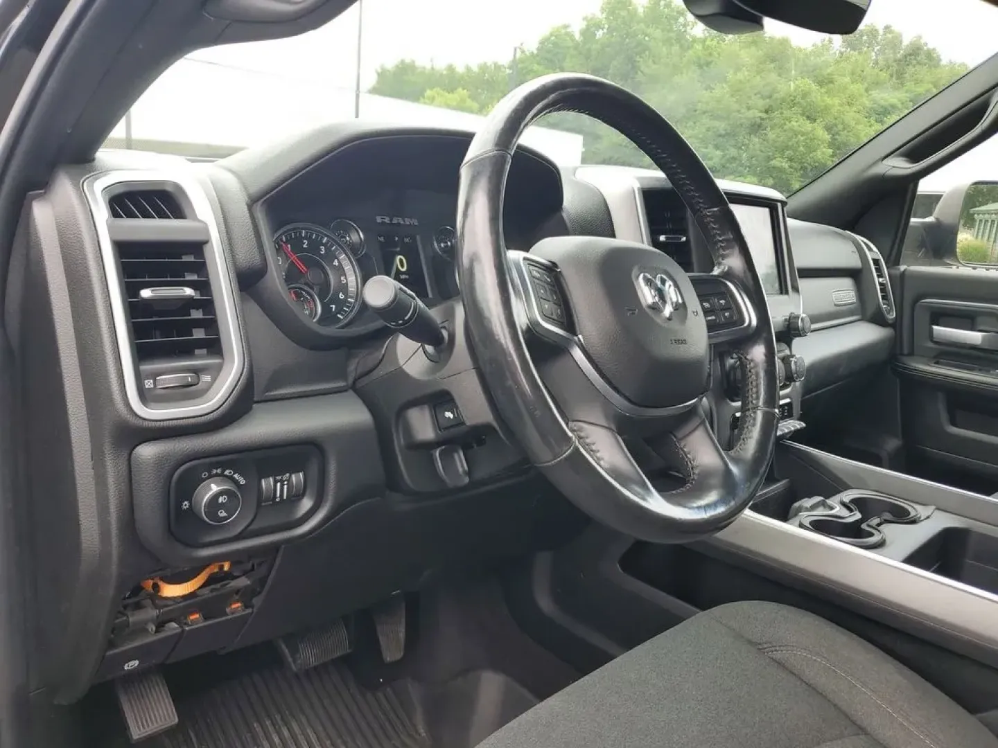 2019 Diamond Black Crystal Pearlcoat /Black Ram 2500 Big Horn (3C6UR5DJ3KG) with an V8, 6.4L engine, 8-speed automatic transmission, located at 6064 Gull Rd, Kalamazoo, MI, 49048, (269) 222-0088, 42.328388, -85.512924 - **Adventure Awaits with the 2019 Ram 2500 Tradesman Crew Cab Your Ultimate Workhorse and Family Companion!**<br /> <br /> Are you ready to elevate your lifestyle with a powerful truck that meets all your needs? The 2019 Ram 2500 Tradesman Crew Cab SWB 4WD is perfect for those who crave adventure, w - Photo#17