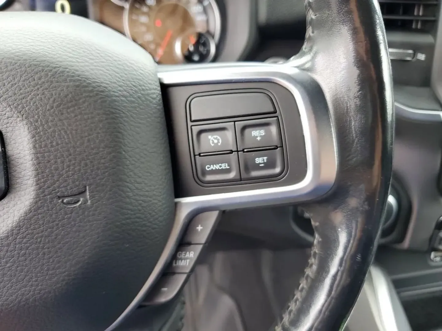 2019 Diamond Black Crystal Pearlcoat /Black Ram 2500 Big Horn (3C6UR5DJ3KG) with an V8, 6.4L engine, 8-speed automatic transmission, located at 6064 Gull Rd, Kalamazoo, MI, 49048, (269) 222-0088, 42.328388, -85.512924 - **Adventure Awaits with the 2019 Ram 2500 Tradesman Crew Cab Your Ultimate Workhorse and Family Companion!**<br /> <br /> Are you ready to elevate your lifestyle with a powerful truck that meets all your needs? The 2019 Ram 2500 Tradesman Crew Cab SWB 4WD is perfect for those who crave adventure, w - Photo#21