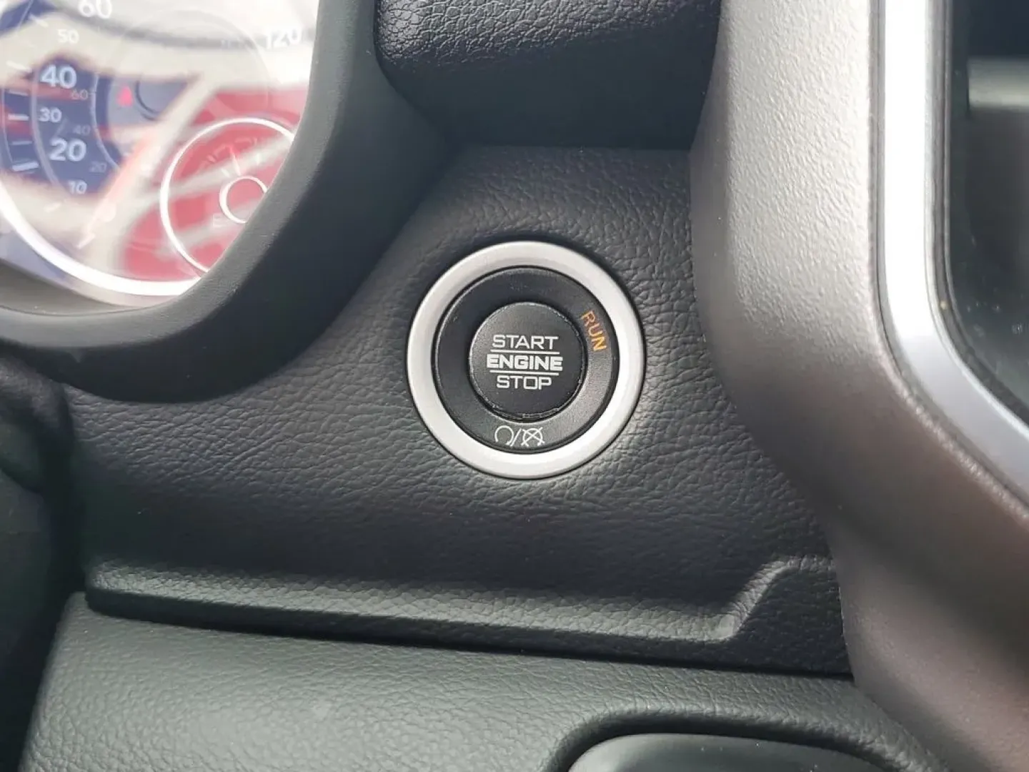2019 Diamond Black Crystal Pearlcoat /Black Ram 2500 Big Horn (3C6UR5DJ3KG) with an V8, 6.4L engine, 8-speed automatic transmission, located at 6064 Gull Rd, Kalamazoo, MI, 49048, (269) 222-0088, 42.328388, -85.512924 - **Adventure Awaits with the 2019 Ram 2500 Tradesman Crew Cab Your Ultimate Workhorse and Family Companion!**<br /> <br /> Are you ready to elevate your lifestyle with a powerful truck that meets all your needs? The 2019 Ram 2500 Tradesman Crew Cab SWB 4WD is perfect for those who crave adventure, w - Photo#27