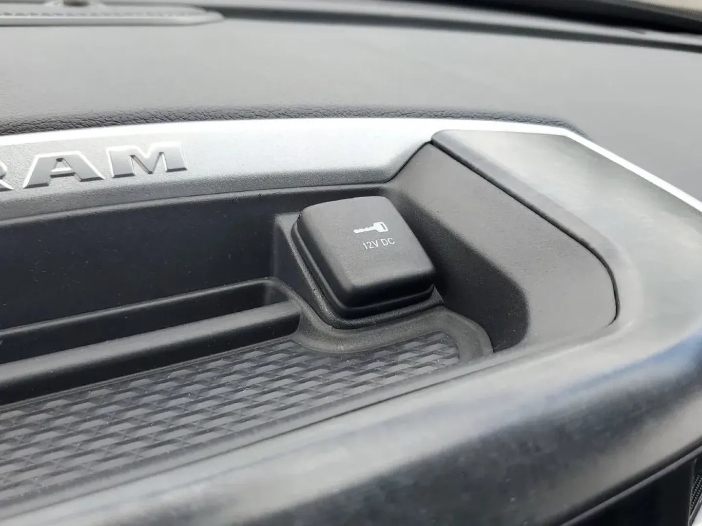 2019 Diamond Black Crystal Pearlcoat /Black Ram 2500 Big Horn (3C6UR5DJ3KG) with an V8, 6.4L engine, 8-speed automatic transmission, located at 6064 Gull Rd, Kalamazoo, MI, 49048, (269) 222-0088, 42.328388, -85.512924 - **Adventure Awaits with the 2019 Ram 2500 Tradesman Crew Cab Your Ultimate Workhorse and Family Companion!**<br /> <br /> Are you ready to elevate your lifestyle with a powerful truck that meets all your needs? The 2019 Ram 2500 Tradesman Crew Cab SWB 4WD is perfect for those who crave adventure, w - Photo#28