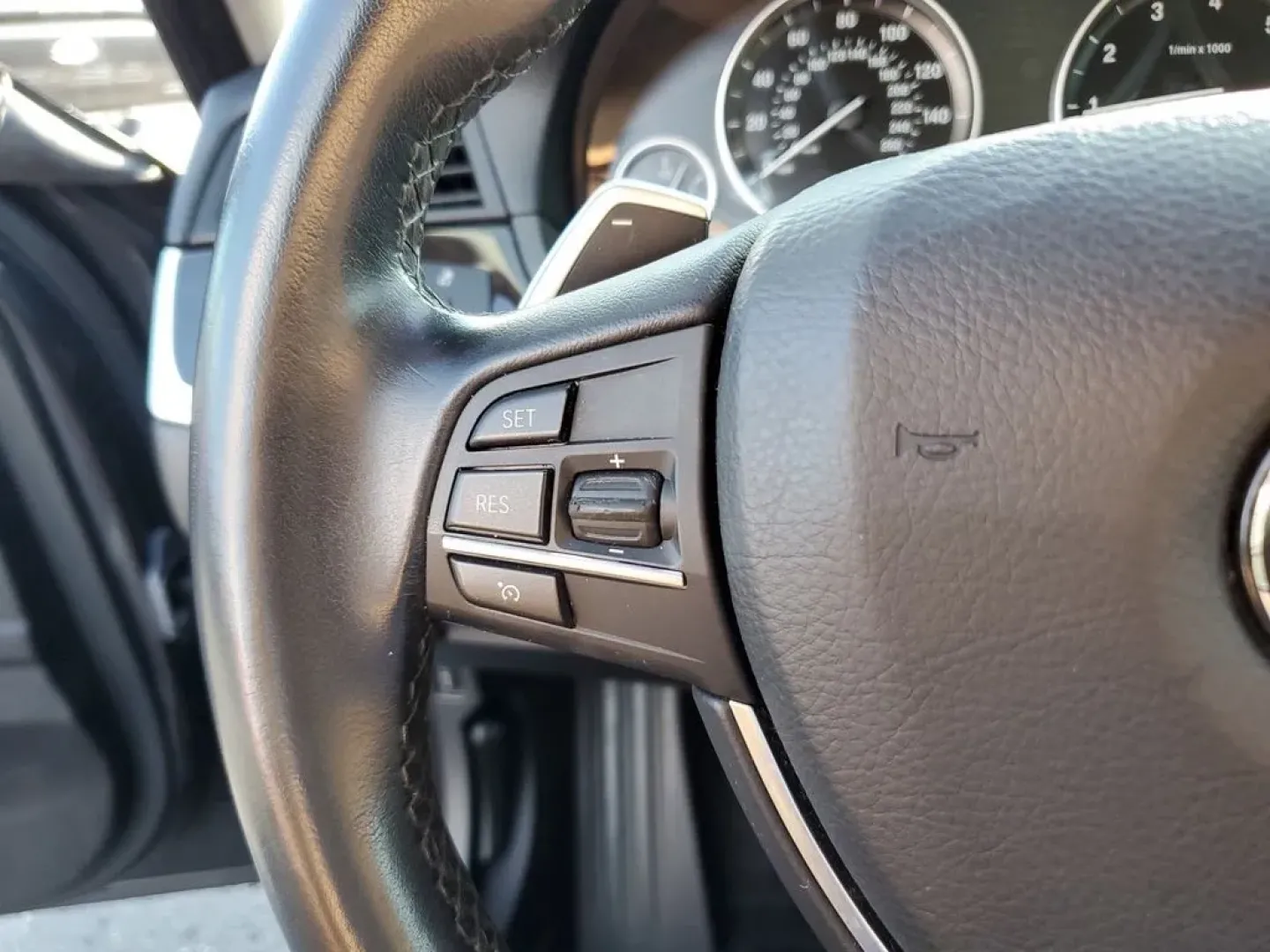 2016 Space Gray Metallic /BLACK BMW 5 series 528i (WBA5A5C55GG) with an 4 Cyl, 2.0L engine, 8-speed automatic transmission, located at 6064 Gull Rd, Kalamazoo, MI, 49048, (269) 222-0088, 42.328388, -85.512924 - Experience the perfect blend of luxury and practicality with this stunning 2016 BMW 5-Series 528i, available now at AutoMaxx - Kalamazoo! Picture yourself cruising through the vibrant streets of Kalamazoo, MI, whether you're commuting to work, enjoying a weekend getaway, or simply looking to elevate - Photo#17