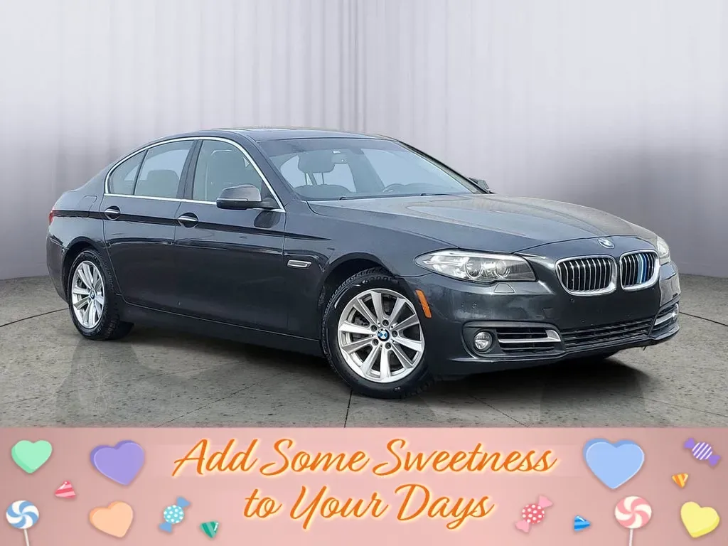 2016 Space Gray Metallic /Black BMW 5 series 528i (WBA5A5C55GG) with an 4 Cyl, 2.0L engine, 8-speed automatic transmission, located at 6064 Gull Rd, Kalamazoo, MI, 49048, (269) 222-0088, 42.328388, -85.512924 - **Discover the Perfect Blend of Luxury and Performance with the 2016 BMW 528i Your Ideal Daily Driver!**<br /> <br /> Are you on the hunt for a luxurious yet practical vehicle that enhances your daily commute while offering the performance you crave? Look no further than the stunning 2016 BMW 528i, - Photo#0