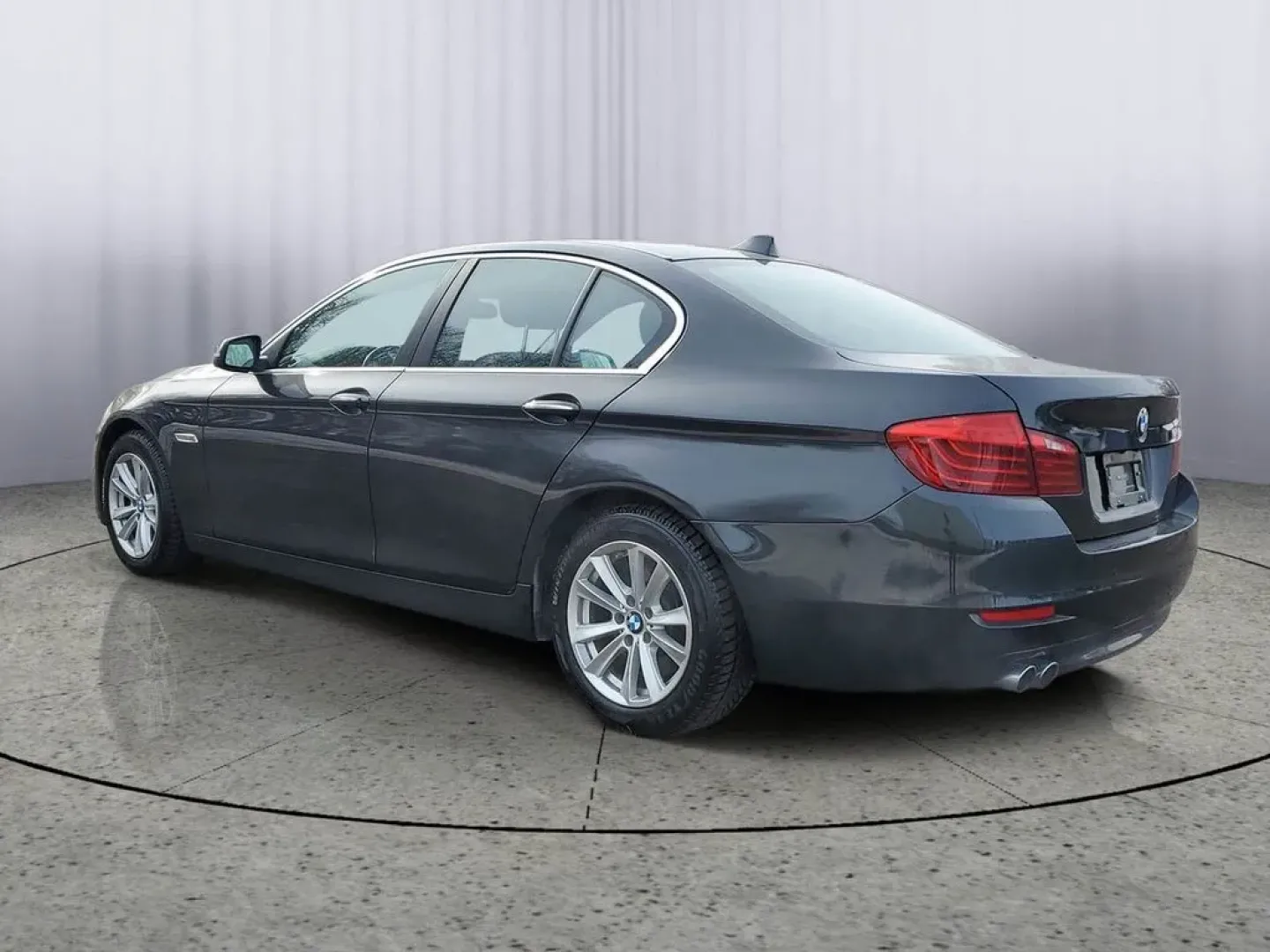 2016 Space Gray Metallic /Black BMW 5 series 528i (WBA5A5C55GG) with an 4 Cyl, 2.0L engine, 8-speed automatic transmission, located at 6064 Gull Rd, Kalamazoo, MI, 49048, (269) 222-0088, 42.328388, -85.512924 - **Discover the Perfect Blend of Luxury and Performance with the 2016 BMW 528i Your Ideal Daily Driver!**<br /> <br /> Are you on the hunt for a luxurious yet practical vehicle that enhances your daily commute while offering the performance you crave? Look no further than the stunning 2016 BMW 528i, - Photo#2