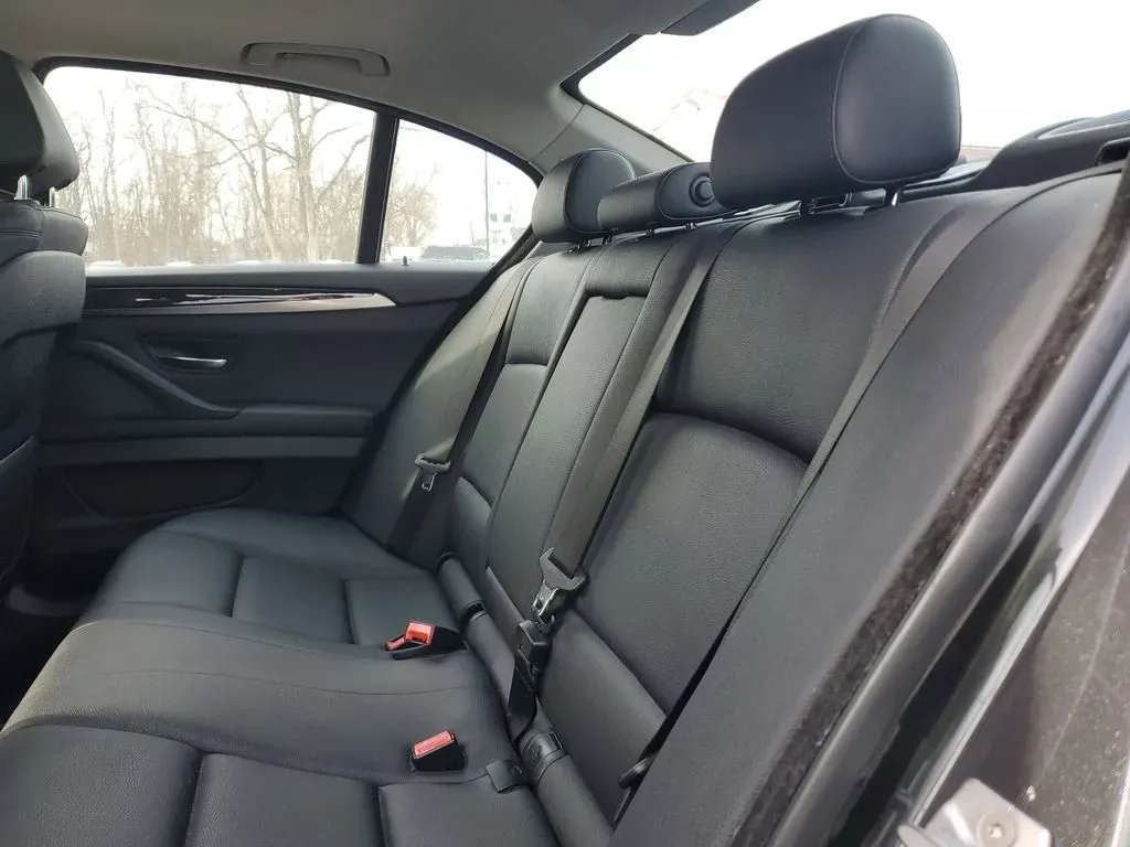 2016 Space Gray Metallic /Black BMW 5 series 528i (WBA5A5C55GG) with an 4 Cyl, 2.0L engine, 8-speed automatic transmission, located at 6064 Gull Rd, Kalamazoo, MI, 49048, (269) 222-0088, 42.328388, -85.512924 - **Discover the Perfect Blend of Luxury and Performance with the 2016 BMW 528i Your Ideal Daily Driver!**<br /> <br /> Are you on the hunt for a luxurious yet practical vehicle that enhances your daily commute while offering the performance you crave? Look no further than the stunning 2016 BMW 528i, - Photo#7