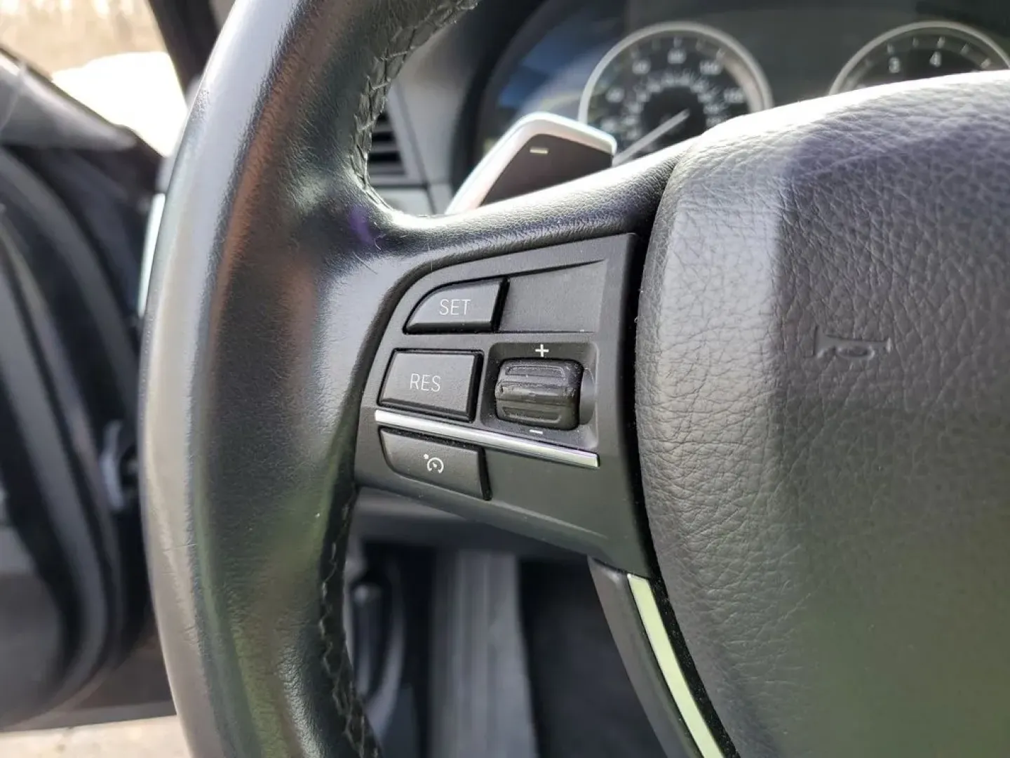 2016 Space Gray Metallic /Black BMW 5 series 528i (WBA5A5C55GG) with an 4 Cyl, 2.0L engine, 8-speed automatic transmission, located at 6064 Gull Rd, Kalamazoo, MI, 49048, (269) 222-0088, 42.328388, -85.512924 - **Discover the Perfect Blend of Luxury and Performance with the 2016 BMW 528i Your Ideal Daily Driver!**<br /> <br /> Are you on the hunt for a luxurious yet practical vehicle that enhances your daily commute while offering the performance you crave? Look no further than the stunning 2016 BMW 528i, - Photo#18