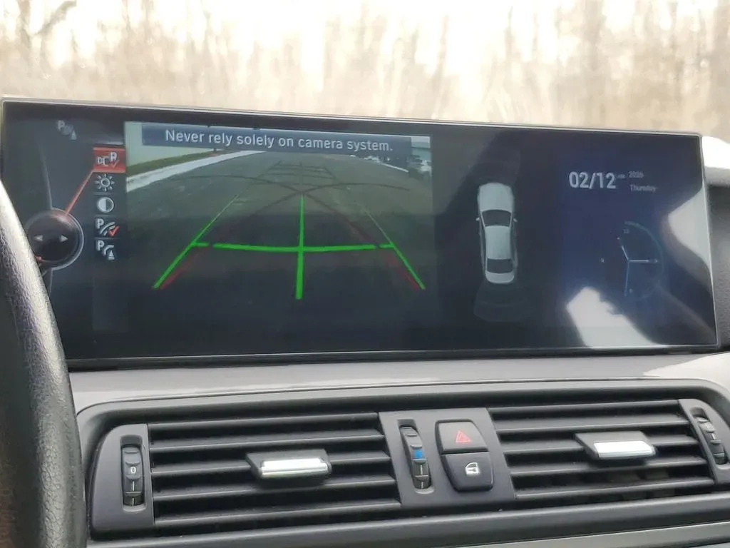 2016 Space Gray Metallic /Black BMW 5 series 528i (WBA5A5C55GG) with an 4 Cyl, 2.0L engine, 8-speed automatic transmission, located at 6064 Gull Rd, Kalamazoo, MI, 49048, (269) 222-0088, 42.328388, -85.512924 - **Discover the Perfect Blend of Luxury and Performance with the 2016 BMW 528i Your Ideal Daily Driver!**<br /> <br /> Are you on the hunt for a luxurious yet practical vehicle that enhances your daily commute while offering the performance you crave? Look no further than the stunning 2016 BMW 528i, - Photo#22