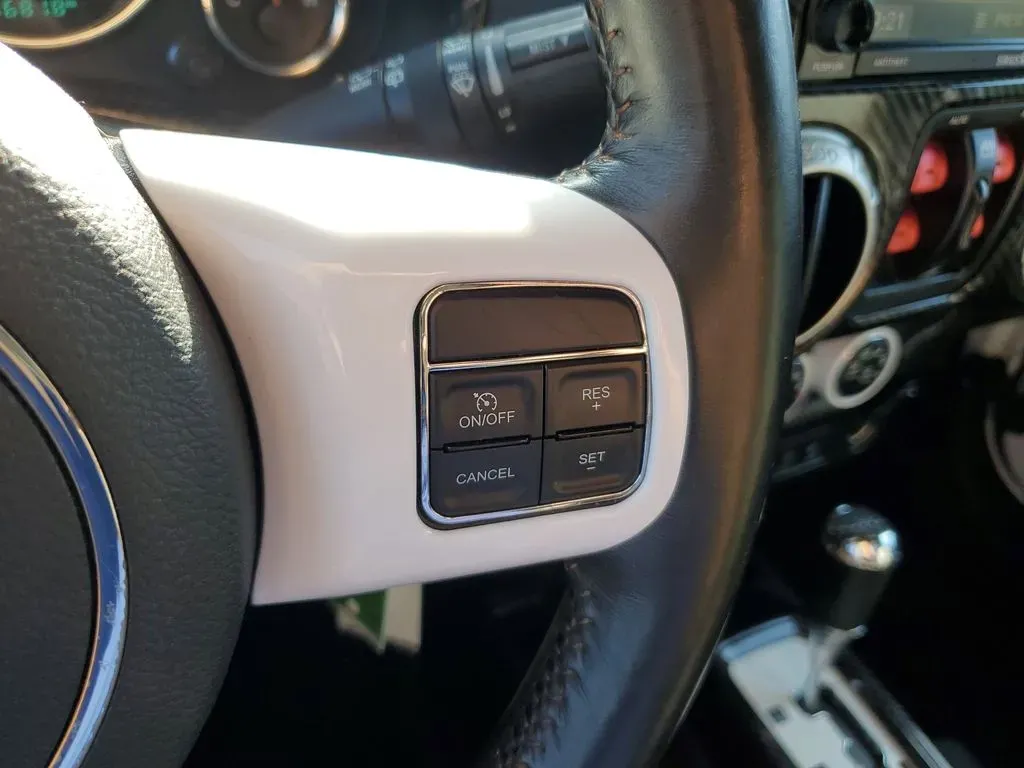 2017 Bright White Clearcoat /Dark Olive/Black Jeep Wrangler Sahara (1C4HJWEG6HL) with an V6, 3.6L engine, 6-speed automatic transmission, located at 6064 Gull Rd, Kalamazoo, MI, 49048, (269) 222-0088, 42.328388, -85.512924 - ### Experience Adventure with the 2017 Jeep Wrangler Unlimited Sahara 4WD at AutoMaxx - Kalamazoo!<br /> <br /> Are you ready to take your adventures off the beaten path? Whether you're a weekend warrior looking for thrilling road trips or a growing family seeking the perfect SUV for all your escapa - Photo#16