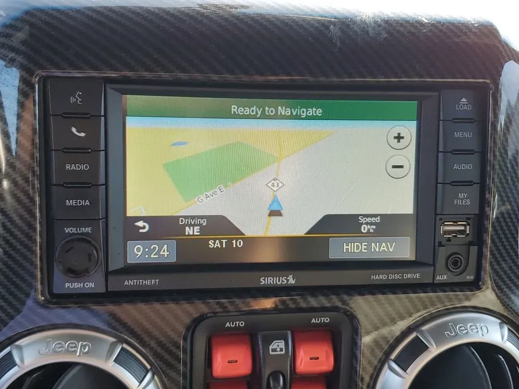 2017 Bright White Clearcoat /Dark Olive/Black Jeep Wrangler Sahara (1C4HJWEG6HL) with an V6, 3.6L engine, 6-speed automatic transmission, located at 6064 Gull Rd, Kalamazoo, MI, 49048, (269) 222-0088, 42.328388, -85.512924 - ### Experience Adventure with the 2017 Jeep Wrangler Unlimited Sahara 4WD at AutoMaxx - Kalamazoo!<br /> <br /> Are you ready to take your adventures off the beaten path? Whether you're a weekend warrior looking for thrilling road trips or a growing family seeking the perfect SUV for all your escapa - Photo#19