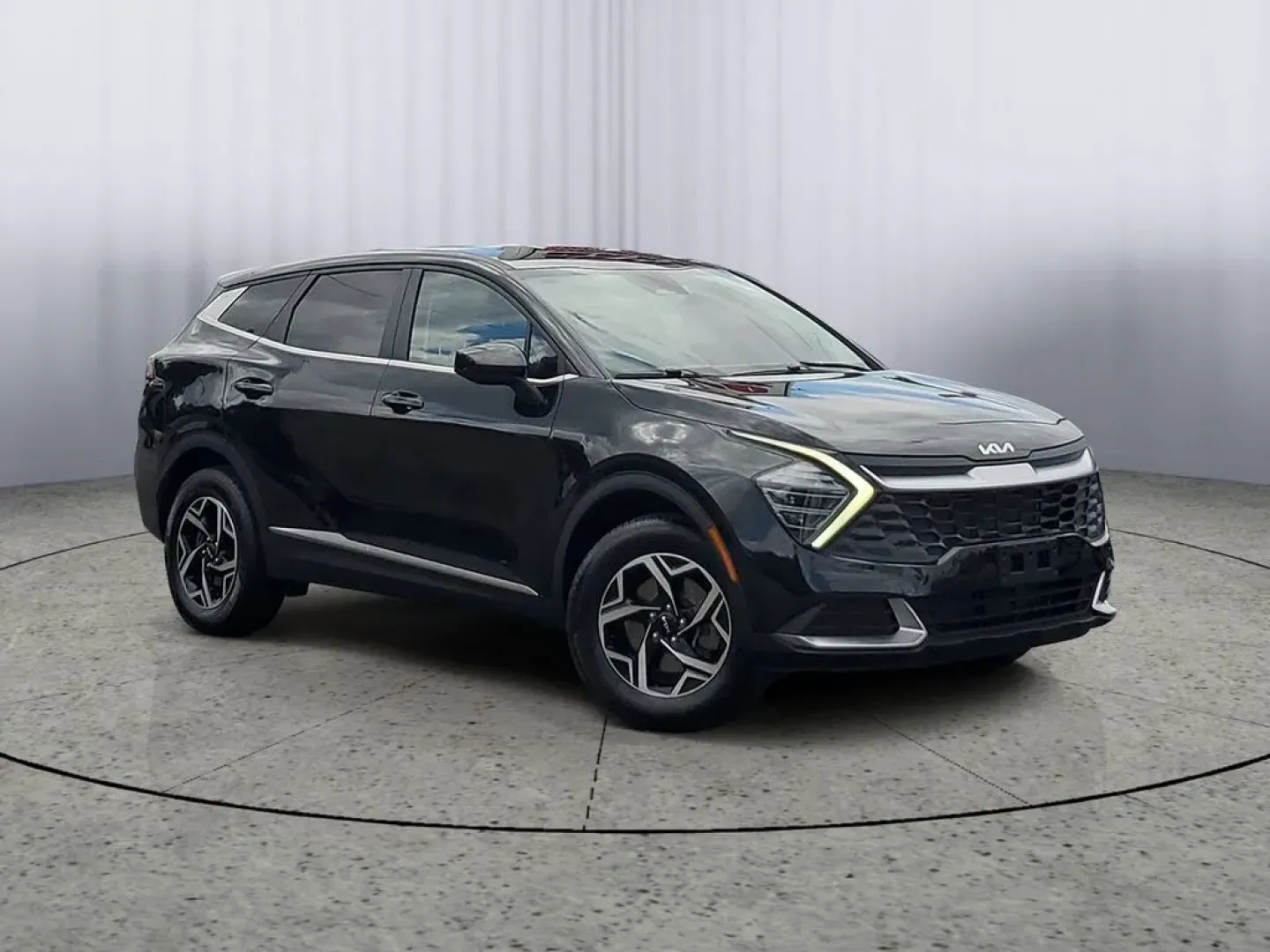 2024 Fusion Black /BLACK Kia Sportage LX (KNDPUCDFXR7) with an 4 Cyl, 2.5L engine, 8-speed automatic transmission, located at 6064 Gull Rd, Kalamazoo, MI, 49048, (269) 222-0088, 42.328388, -85.512924 - **Discover Your Next Adventure with the 2024 Kia Sportage at AutoMaxx - Kalamazoo!**<br /> <br /> Are you ready to elevate your family outings or weekend adventures? The 2024 Kia Sportage, available at AutoMaxx - Kalamazoo, is the perfect companion for those who crave comfort, safety, and versatilit - Photo#1