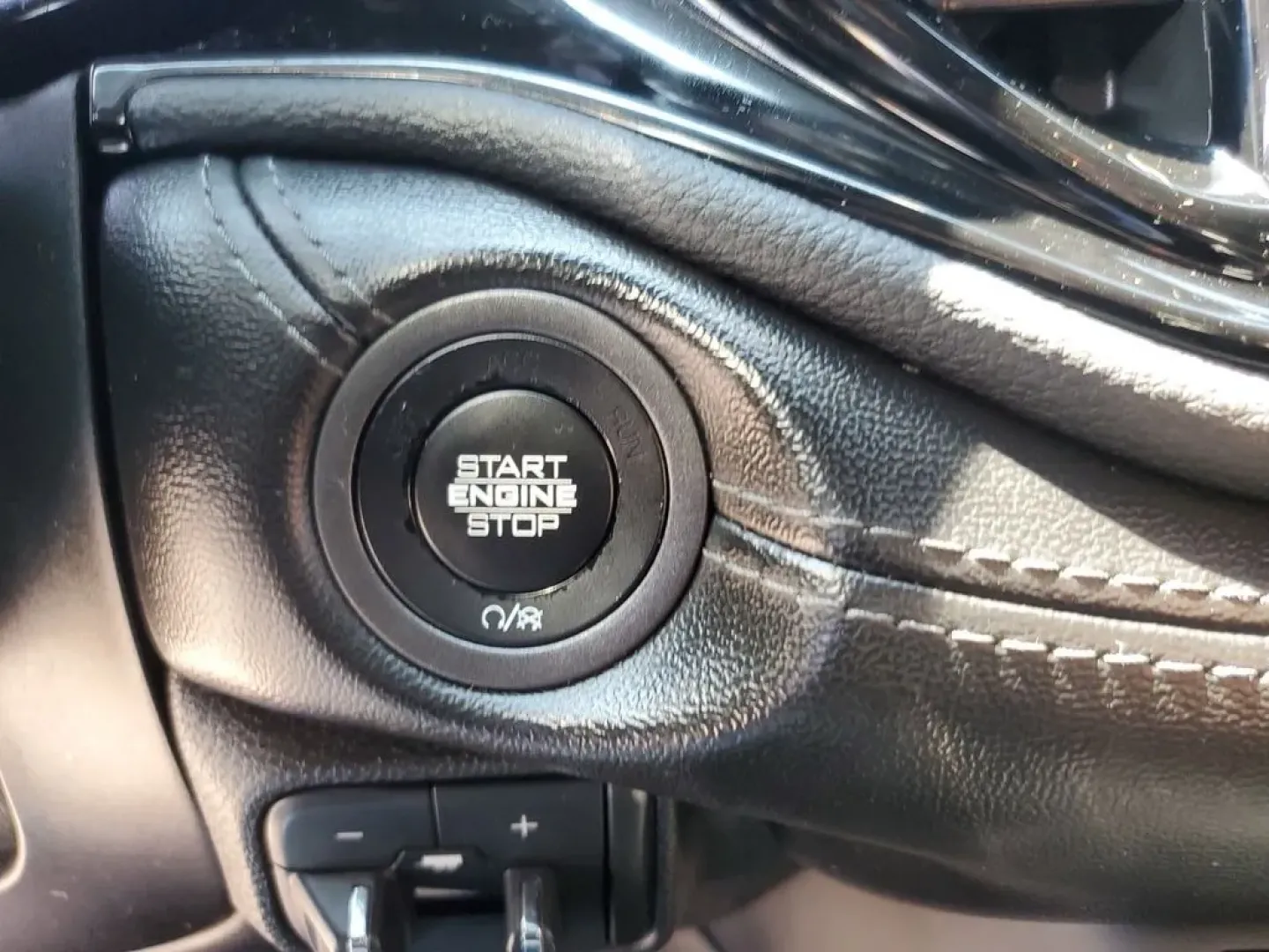 2021 Billet Clearcoat /Black Dodge Durango GT Plus (1C4RDJDG9MC) with an V6, 3.6L engine, 8-speed automatic transmission, located at 6064 Gull Rd, Kalamazoo, MI, 49048, (269) 222-0088, 42.328388, -85.512924 - **Unleash Adventure with the 2021 Dodge Durango GT AWD at AutoMaxx - Battle Creek!**<br /> <br /> Are you ready to elevate your family trips and weekend getaways? The 2021 Dodge Durango GT AWD is the perfect vehicle for those seeking a blend of space, power, and versatility. With seating for seven a - Photo#18