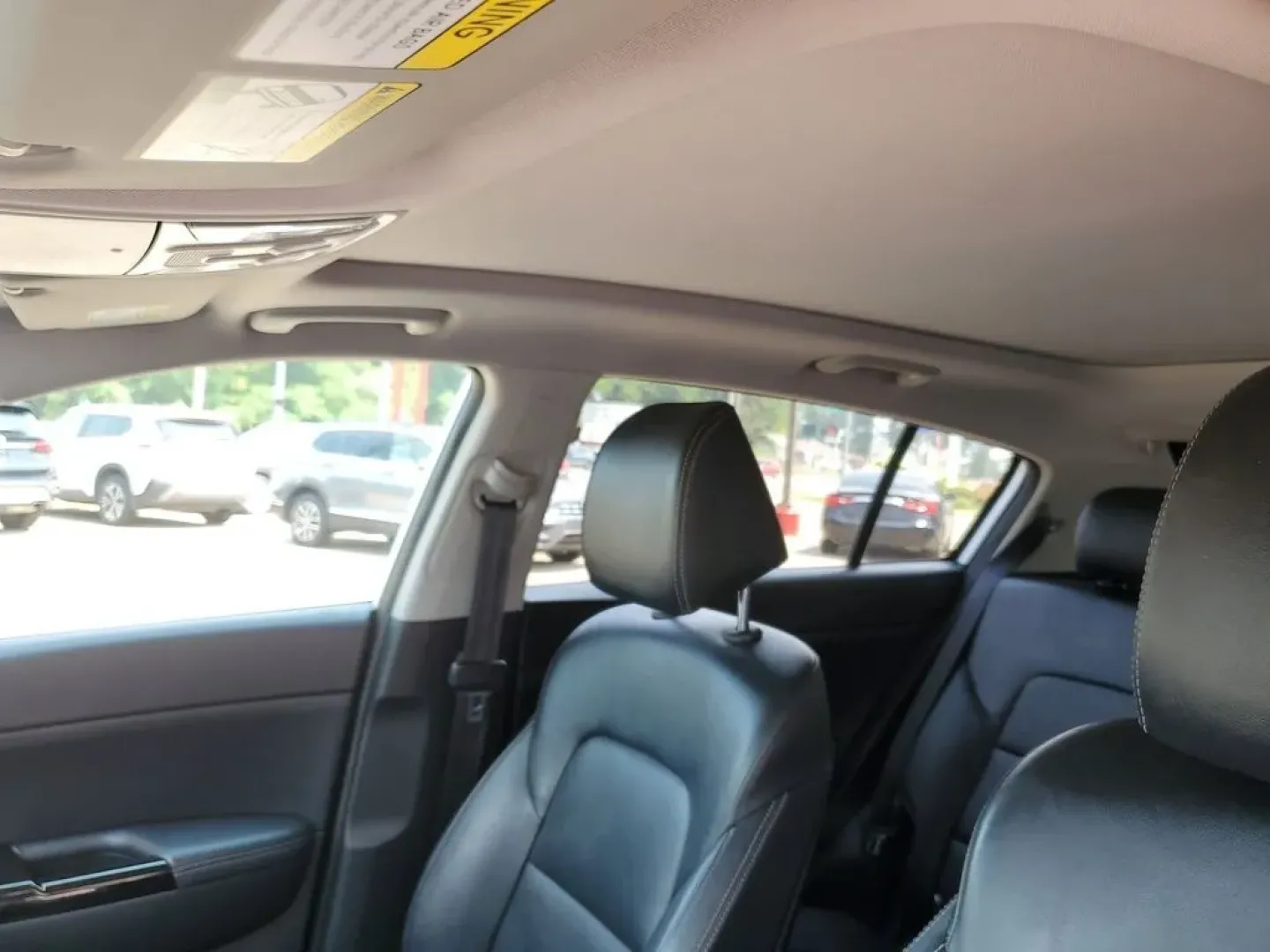 2018 Sparkling Silver /Black Kia Sportage EX (KNDPNCAC2J7) with an 4 Cyl, 2.4L engine, 6-speed automatic transmission, located at 6064 Gull Rd, Kalamazoo, MI, 49048, (269) 222-0088, 42.328388, -85.512924 - Are you ready to elevate your daily commute or embark on unforgettable weekend adventures? Look no further than this stunning 2018 Kia Sportage EX AWD, now available at AutoMaxx - Battle Creek. Located at 234 Columbia Ave, Battle Creek, MI 49015, we specialize in quality pre-owned vehicles that cate - Photo#10