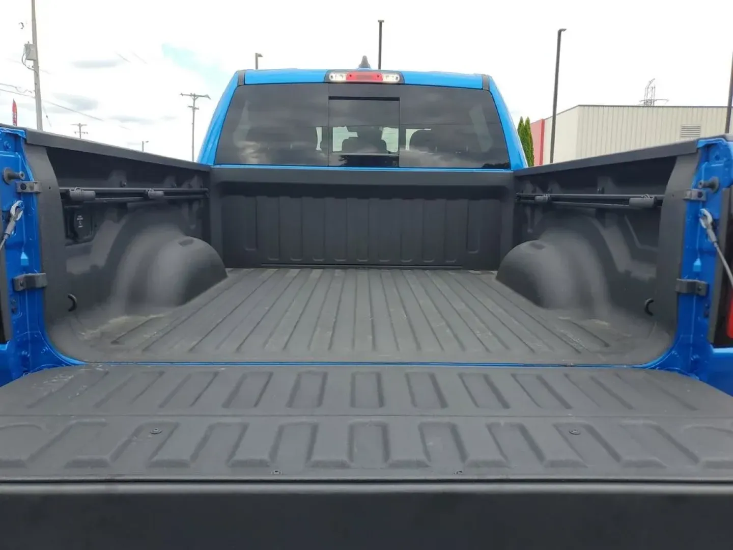 2025 Hydro Blue Pearlcoat /Red/Black Ram 1500 Rebel (1C6SRFLP8SN) with an 6 Cyl, 3.0L engine, 8-speed automatic transmission, located at 6064 Gull Rd, Kalamazoo, MI, 49048, (269) 222-0088, 42.328388, -85.512924 - **Unleash Adventure with the 2025 Ram 1500 Rebel Crew Cab Your Ultimate Pickup Experience!**<br /> <br /> Are you ready to elevate your lifestyle with a vehicle that is as versatile as it is powerful? The 2025 Ram 1500 Rebel Crew Cab is perfect for those who crave adventure, whether you're navigati - Photo#9