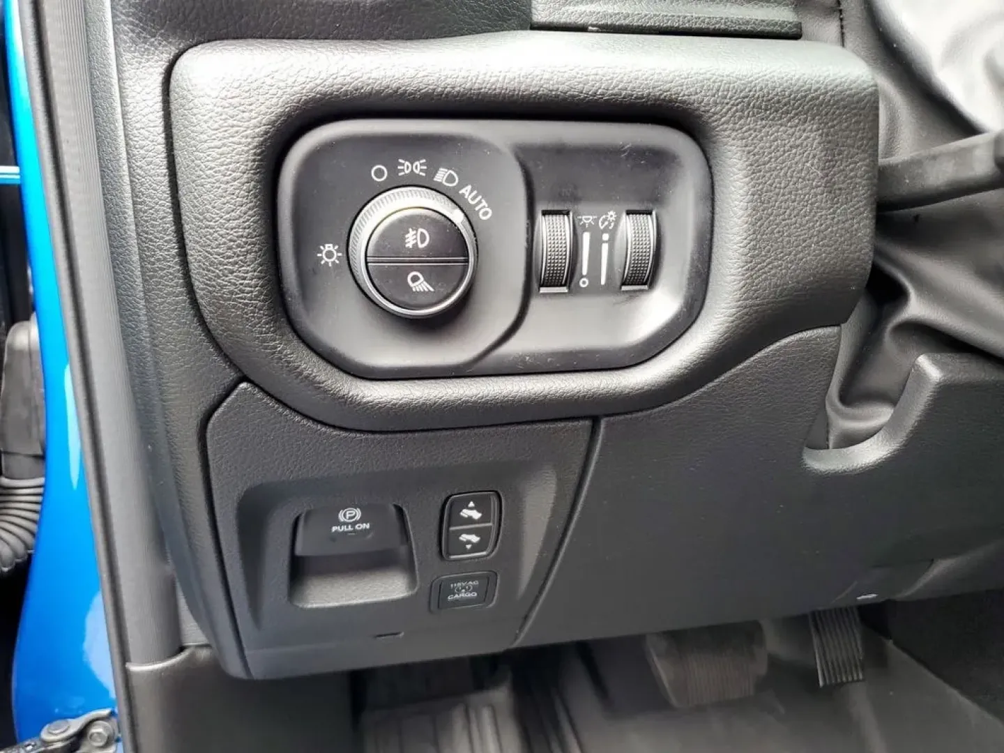 2025 Hydro Blue Pearlcoat /Red/Black Ram 1500 Rebel (1C6SRFLP8SN) with an 6 Cyl, 3.0L engine, 8-speed automatic transmission, located at 6064 Gull Rd, Kalamazoo, MI, 49048, (269) 222-0088, 42.328388, -85.512924 - **Unleash Adventure with the 2025 Ram 1500 Rebel Crew Cab Your Ultimate Pickup Experience!**<br /> <br /> Are you ready to elevate your lifestyle with a vehicle that is as versatile as it is powerful? The 2025 Ram 1500 Rebel Crew Cab is perfect for those who crave adventure, whether you're navigati - Photo#17
