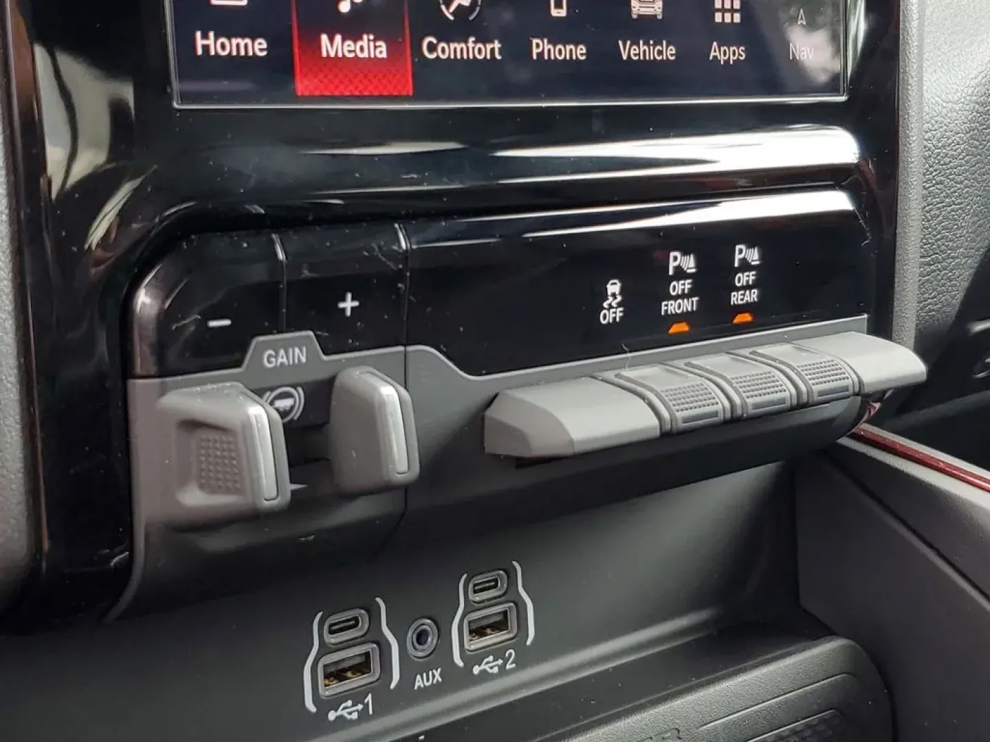 2025 Hydro Blue Pearlcoat /Red/Black Ram 1500 Rebel (1C6SRFLP8SN) with an 6 Cyl, 3.0L engine, 8-speed automatic transmission, located at 6064 Gull Rd, Kalamazoo, MI, 49048, (269) 222-0088, 42.328388, -85.512924 - **Unleash Adventure with the 2025 Ram 1500 Rebel Crew Cab Your Ultimate Pickup Experience!**<br /> <br /> Are you ready to elevate your lifestyle with a vehicle that is as versatile as it is powerful? The 2025 Ram 1500 Rebel Crew Cab is perfect for those who crave adventure, whether you're navigati - Photo#24