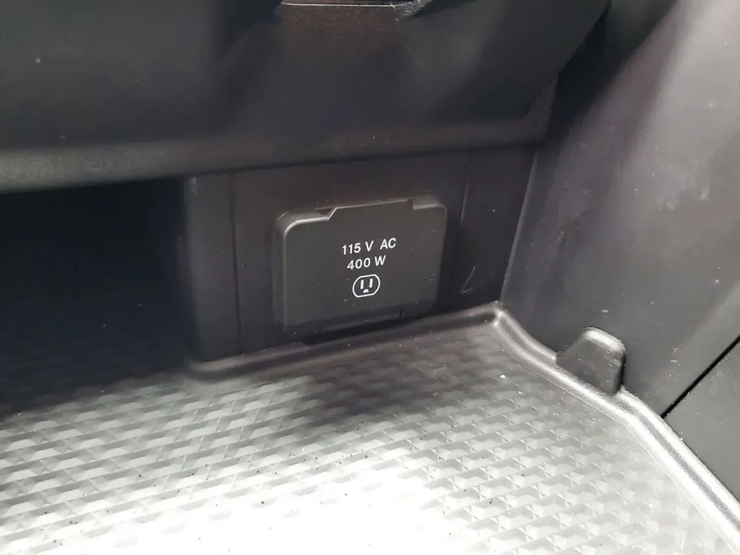 2025 Hydro Blue Pearlcoat /Red/Black Ram 1500 Rebel (1C6SRFLP8SN) with an 6 Cyl, 3.0L engine, 8-speed automatic transmission, located at 6064 Gull Rd, Kalamazoo, MI, 49048, (269) 222-0088, 42.328388, -85.512924 - **Unleash Adventure with the 2025 Ram 1500 Rebel Crew Cab Your Ultimate Pickup Experience!**<br /> <br /> Are you ready to elevate your lifestyle with a vehicle that is as versatile as it is powerful? The 2025 Ram 1500 Rebel Crew Cab is perfect for those who crave adventure, whether you're navigati - Photo#28