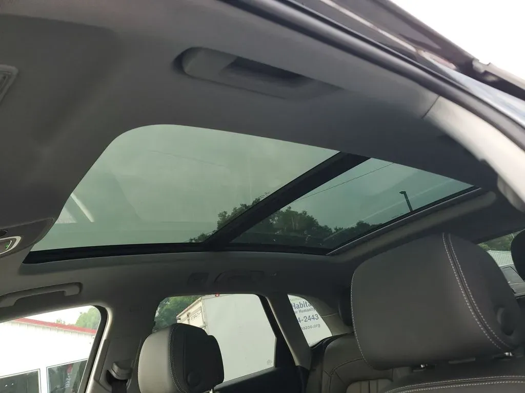 2023 Daytona Gray Pearl Effect /Black Audi Q5 S line Premium (WA1GAAFY6P2) with an 4 Cyl, 2.0L engine, 7-speed auto-shift manual transmission, located at 6064 Gull Rd, Kalamazoo, MI, 49048, (269) 222-0088, 42.328388, -85.512924 - **Elevate Your Daily Drive with the 2023 Audi Q5 at AutoMaxx Kalamazoo!**<br /> <br /> Are you searching for a vehicle that effortlessly combines style, performance, and versatility? Look no further than the stunning 2023 Audi Q5, now available at AutoMaxx, your trusted pre-owned dealership located - Photo#18