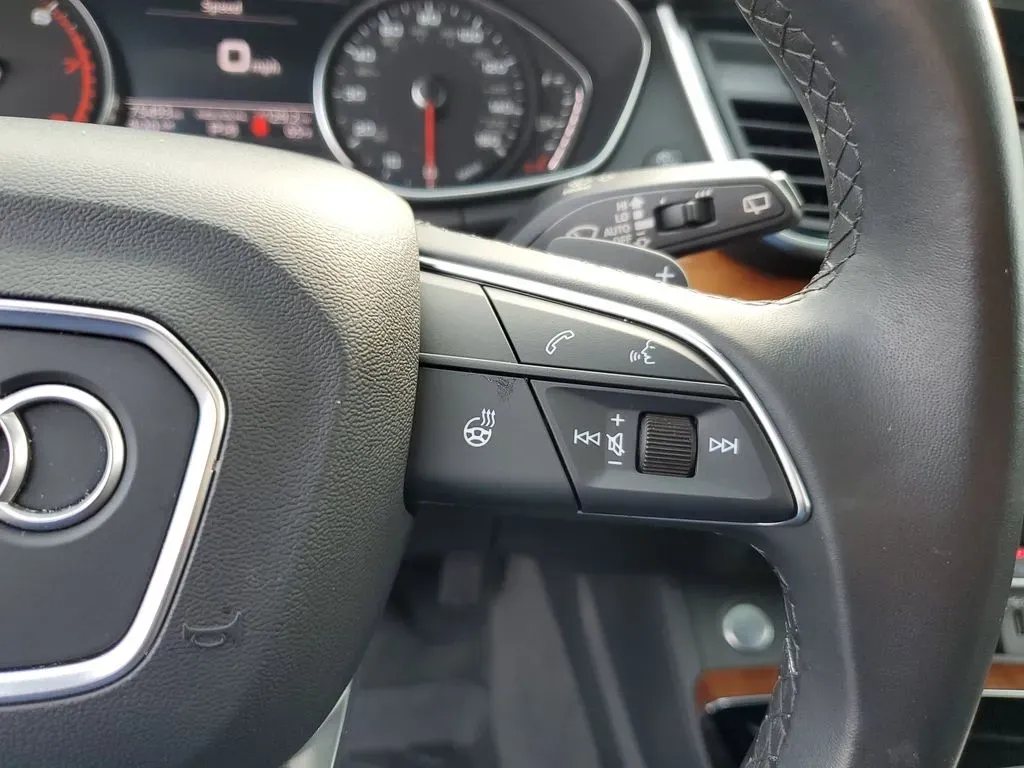 2023 Daytona Gray Pearl Effect /Black Audi Q5 S line Premium (WA1GAAFY6P2) with an 4 Cyl, 2.0L engine, 7-speed auto-shift manual transmission, located at 6064 Gull Rd, Kalamazoo, MI, 49048, (269) 222-0088, 42.328388, -85.512924 - **Elevate Your Daily Drive with the 2023 Audi Q5 at AutoMaxx Kalamazoo!**<br /> <br /> Are you searching for a vehicle that effortlessly combines style, performance, and versatility? Look no further than the stunning 2023 Audi Q5, now available at AutoMaxx, your trusted pre-owned dealership located - Photo#21