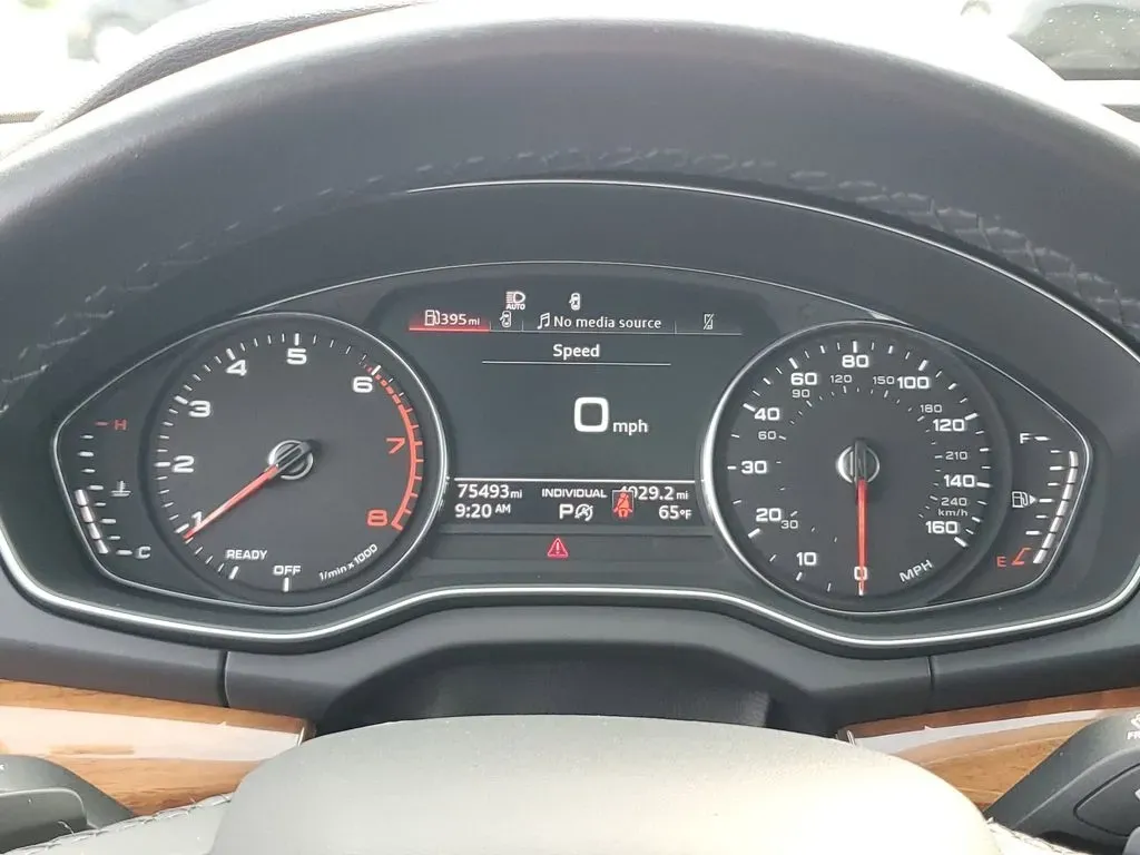 2023 Daytona Gray Pearl Effect /Black Audi Q5 S line Premium (WA1GAAFY6P2) with an 4 Cyl, 2.0L engine, 7-speed auto-shift manual transmission, located at 6064 Gull Rd, Kalamazoo, MI, 49048, (269) 222-0088, 42.328388, -85.512924 - **Elevate Your Daily Drive with the 2023 Audi Q5 at AutoMaxx Kalamazoo!**<br /> <br /> Are you searching for a vehicle that effortlessly combines style, performance, and versatility? Look no further than the stunning 2023 Audi Q5, now available at AutoMaxx, your trusted pre-owned dealership located - Photo#22