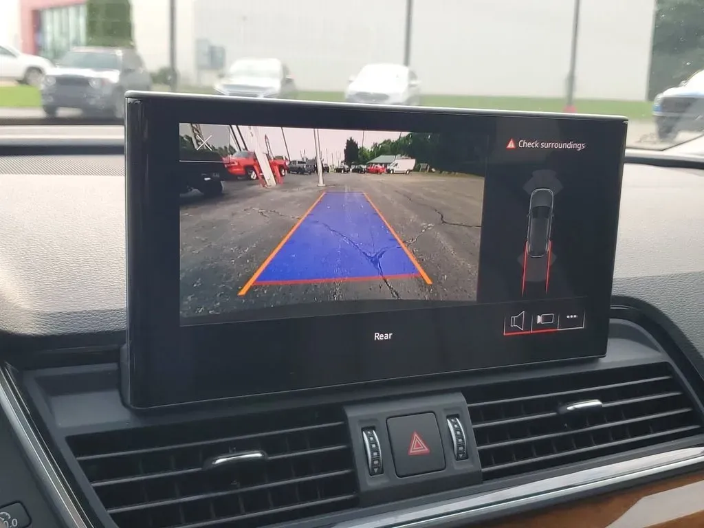 2023 Daytona Gray Pearl Effect /Black Audi Q5 S line Premium (WA1GAAFY6P2) with an 4 Cyl, 2.0L engine, 7-speed auto-shift manual transmission, located at 6064 Gull Rd, Kalamazoo, MI, 49048, (269) 222-0088, 42.328388, -85.512924 - **Elevate Your Daily Drive with the 2023 Audi Q5 at AutoMaxx Kalamazoo!**<br /> <br /> Are you searching for a vehicle that effortlessly combines style, performance, and versatility? Look no further than the stunning 2023 Audi Q5, now available at AutoMaxx, your trusted pre-owned dealership located - Photo#24