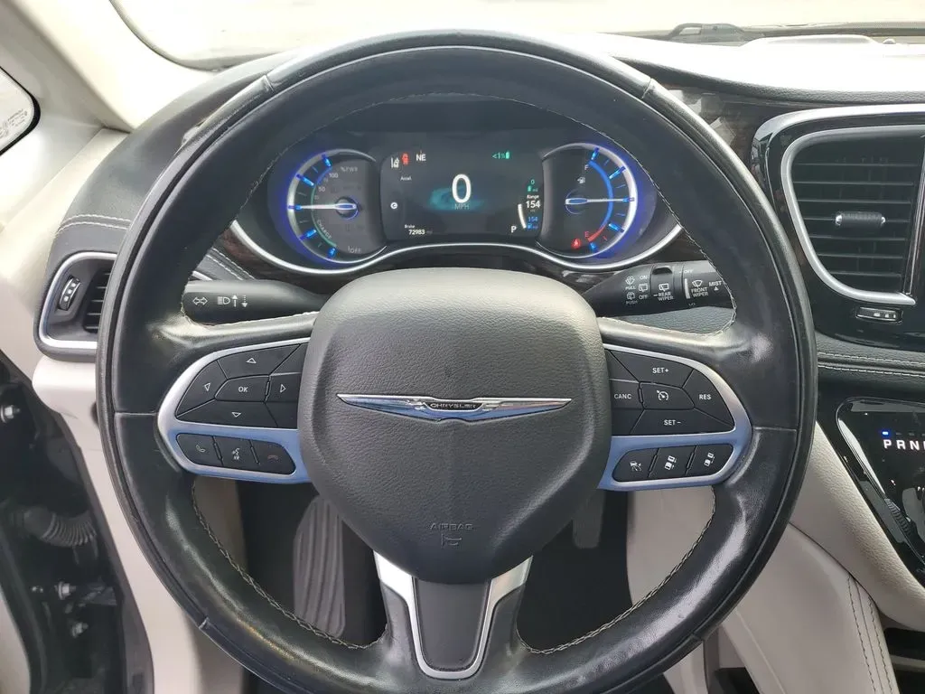 2022 Brilliant Black Crystal Pearlcoat /Black/Alloy/Black Chrysler Pacifica Hybrid Limited (2C4RC1S77NR) with an V6, 3.6L engine, CVT transmission, located at 6064 Gull Rd, Kalamazoo, MI, 49048, (269) 222-0088, 42.328388, -85.512924 - Are you looking for the perfect family vehicle that combines comfort, technology, and eco-friendliness? Look no further than this stunning 2022 Chrysler Pacifica Hybrid at AutoMaxx - Kalamazoo. This versatile passenger van is designed to accommodate growing families while ensuring a smooth and enjoy - Photo#21