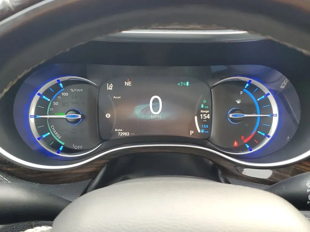 2022 Brilliant Black Crystal Pearlcoat /Black/Alloy/Black Chrysler Pacifica Hybrid Limited (2C4RC1S77NR) with an V6, 3.6L engine, CVT transmission, located at 6064 Gull Rd, Kalamazoo, MI, 49048, (269) 222-0088, 42.328388, -85.512924 - Are you looking for the perfect family vehicle that combines comfort, technology, and eco-friendliness? Look no further than this stunning 2022 Chrysler Pacifica Hybrid at AutoMaxx - Kalamazoo. This versatile passenger van is designed to accommodate growing families while ensuring a smooth and enjoy - Photo#24