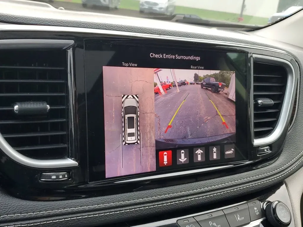 2022 Brilliant Black Crystal Pearlcoat /Black/Alloy/Black Chrysler Pacifica Hybrid Limited (2C4RC1S77NR) with an V6, 3.6L engine, CVT transmission, located at 6064 Gull Rd, Kalamazoo, MI, 49048, (269) 222-0088, 42.328388, -85.512924 - Are you looking for the perfect family vehicle that combines comfort, technology, and eco-friendliness? Look no further than this stunning 2022 Chrysler Pacifica Hybrid at AutoMaxx - Kalamazoo. This versatile passenger van is designed to accommodate growing families while ensuring a smooth and enjoy - Photo#26