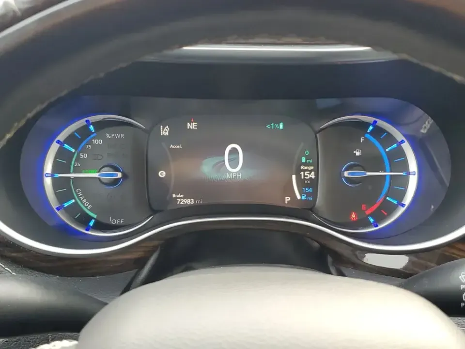 2022 Brilliant Black Crystal Pearlcoat /Black/Alloy/Black Chrysler Pacifica Hybrid Limited (2C4RC1S77NR) with an V6, 3.6L engine, CVT transmission, located at 6064 Gull Rd, Kalamazoo, MI, 49048, (269) 222-0088, 42.328388, -85.512924 - Are you looking for the perfect family vehicle that combines comfort, technology, and eco-friendliness? Look no further than this stunning 2022 Chrysler Pacifica Hybrid at AutoMaxx - Kalamazoo. This versatile passenger van is designed to accommodate growing families while ensuring a smooth and enjoy - Photo#23