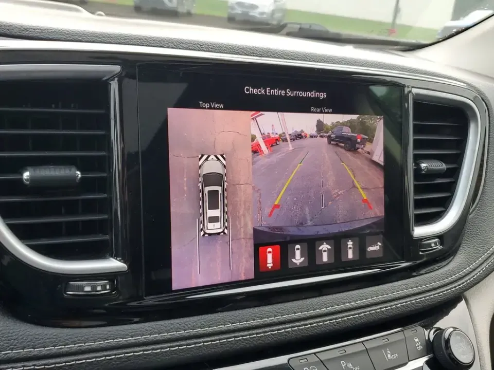 2022 Brilliant Black Crystal Pearlcoat /Black/Alloy/Black Chrysler Pacifica Hybrid Limited (2C4RC1S77NR) with an V6, 3.6L engine, CVT transmission, located at 6064 Gull Rd, Kalamazoo, MI, 49048, (269) 222-0088, 42.328388, -85.512924 - Are you looking for the perfect family vehicle that combines comfort, technology, and eco-friendliness? Look no further than this stunning 2022 Chrysler Pacifica Hybrid at AutoMaxx - Kalamazoo. This versatile passenger van is designed to accommodate growing families while ensuring a smooth and enjoy - Photo#25