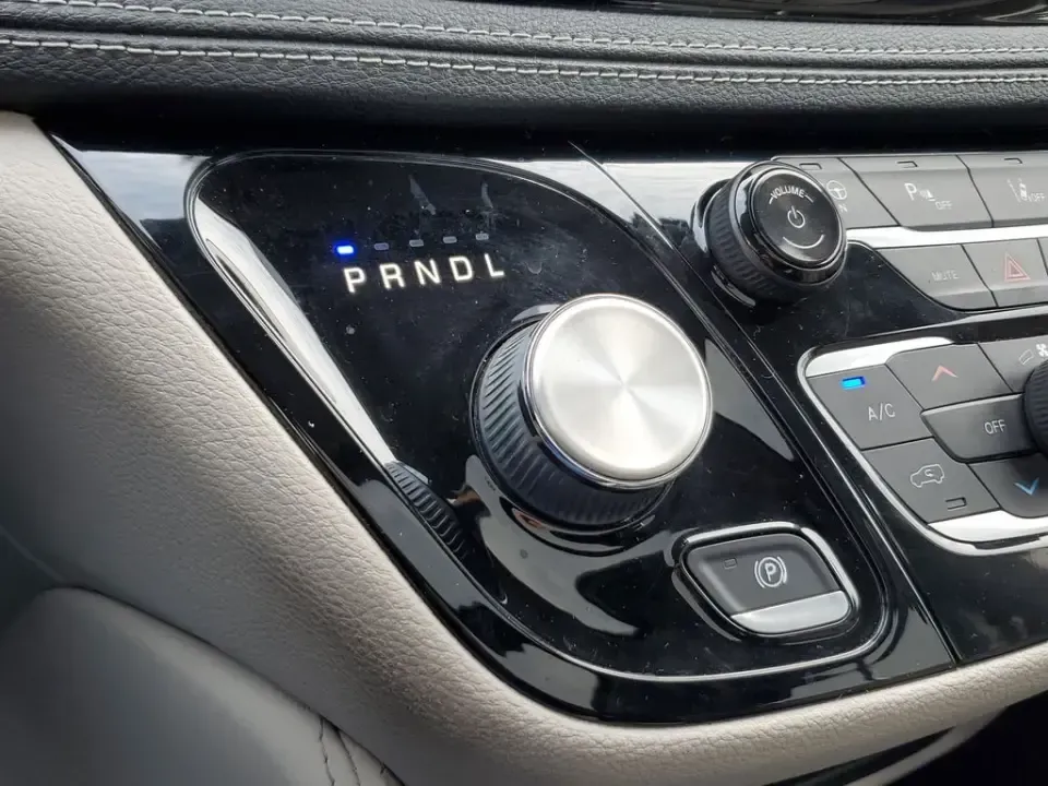 2022 Brilliant Black Crystal Pearlcoat /Black/Alloy/Black Chrysler Pacifica Hybrid Limited (2C4RC1S77NR) with an V6, 3.6L engine, CVT transmission, located at 6064 Gull Rd, Kalamazoo, MI, 49048, (269) 222-0088, 42.328388, -85.512924 - Are you looking for the perfect family vehicle that combines comfort, technology, and eco-friendliness? Look no further than this stunning 2022 Chrysler Pacifica Hybrid at AutoMaxx - Kalamazoo. This versatile passenger van is designed to accommodate growing families while ensuring a smooth and enjoy - Photo#27