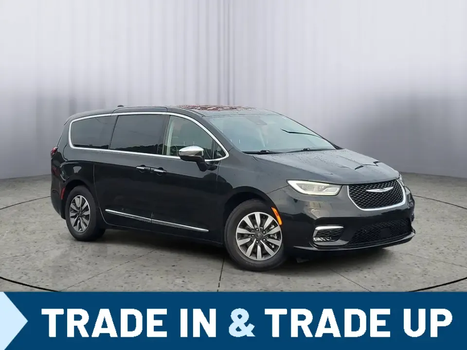 photo of 2022 Chrysler Pacifica Hybrid Limited