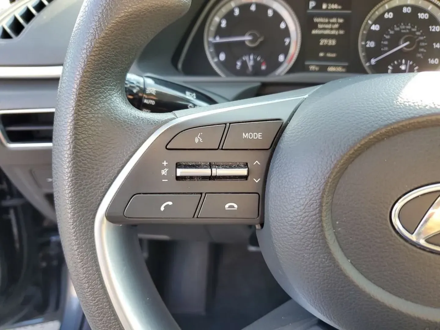 2023 Portofino Gray /Dark Gray Hyundai Sonata SEL (KMHL64JA9PA) with an 4 Cyl, 2.5L engine, 8-speed automatic transmission, located at 6064 Gull Rd, Kalamazoo, MI, 49048, (269) 222-0088, 42.328388, -85.512924 - Elevate your daily commute and weekend adventures with this stunning 2023 Hyundai Sonata SEL, available now at AutoMaxx in Kalamazoo, MI. Designed with modern drivers in mind, this sedan effortlessly combines style, comfort, and technology, making it a fantastic choice for anyone seeking quality use - Photo#17